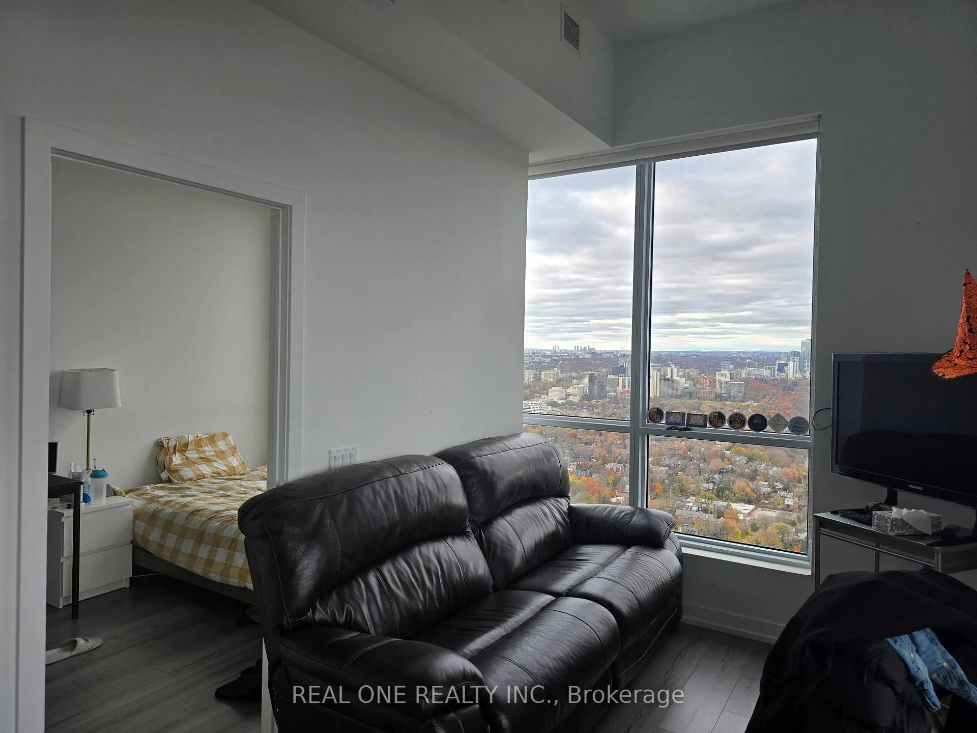 Photo 12 of Unit 5407, 395 Bloor Street E, Toronto, North St. James Town — HOMEH