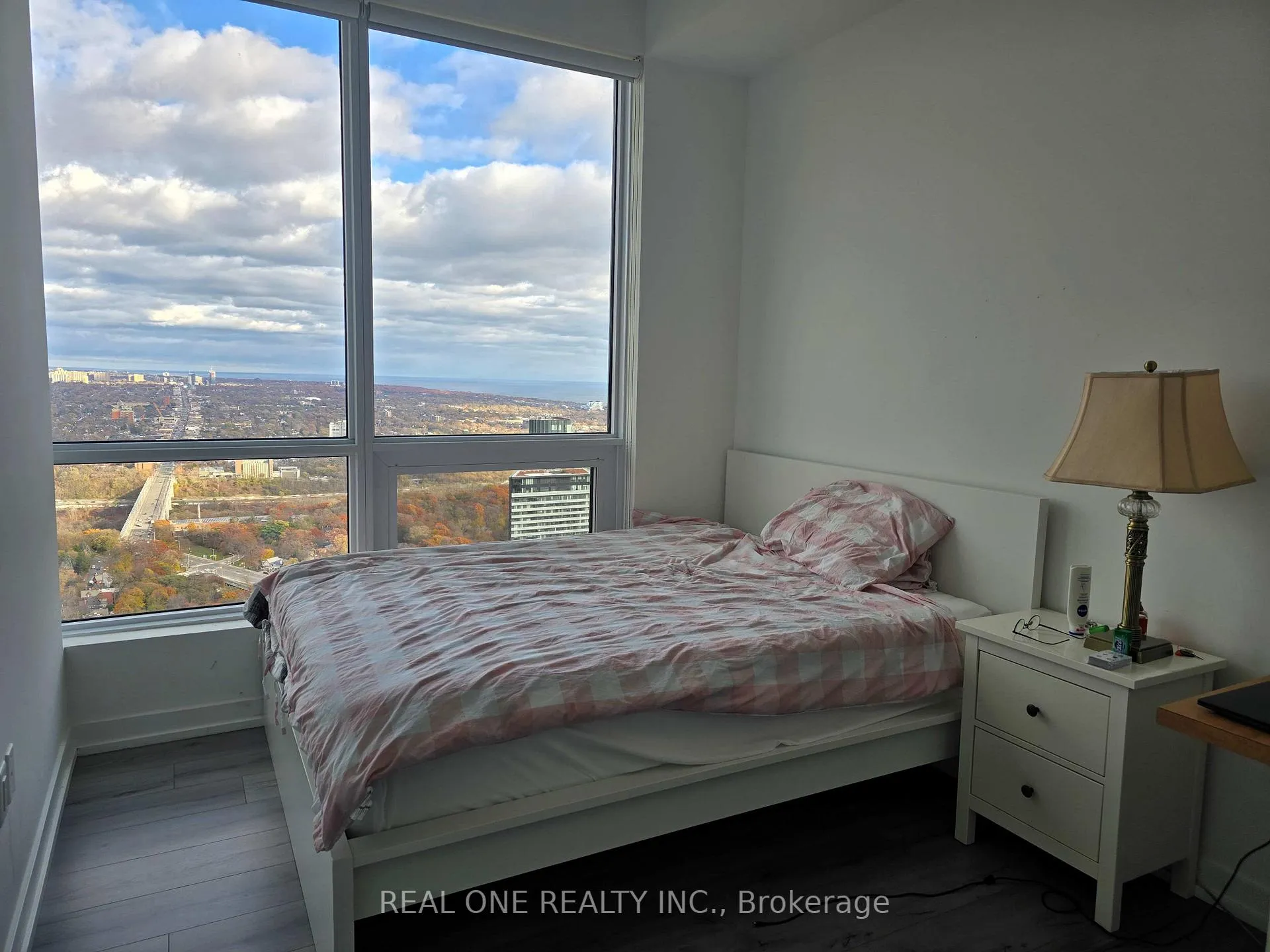 Photo 15 of Unit 5407, 395 Bloor Street E, Toronto, North St. James Town — HOMEH