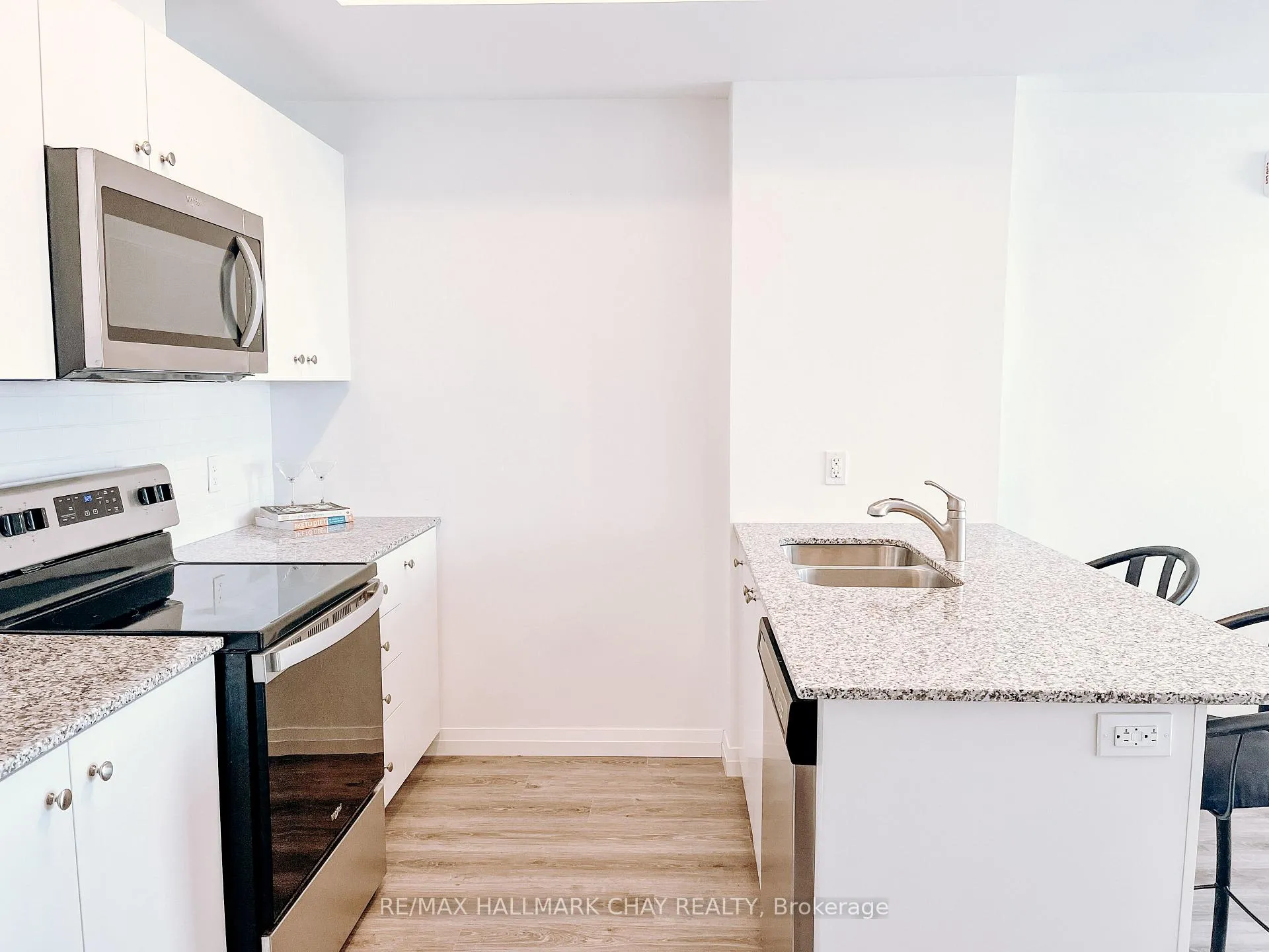 Photo 2 of Unit 2401, 108 Garment Street, Kitchener, City Commercial Core — HOMEH