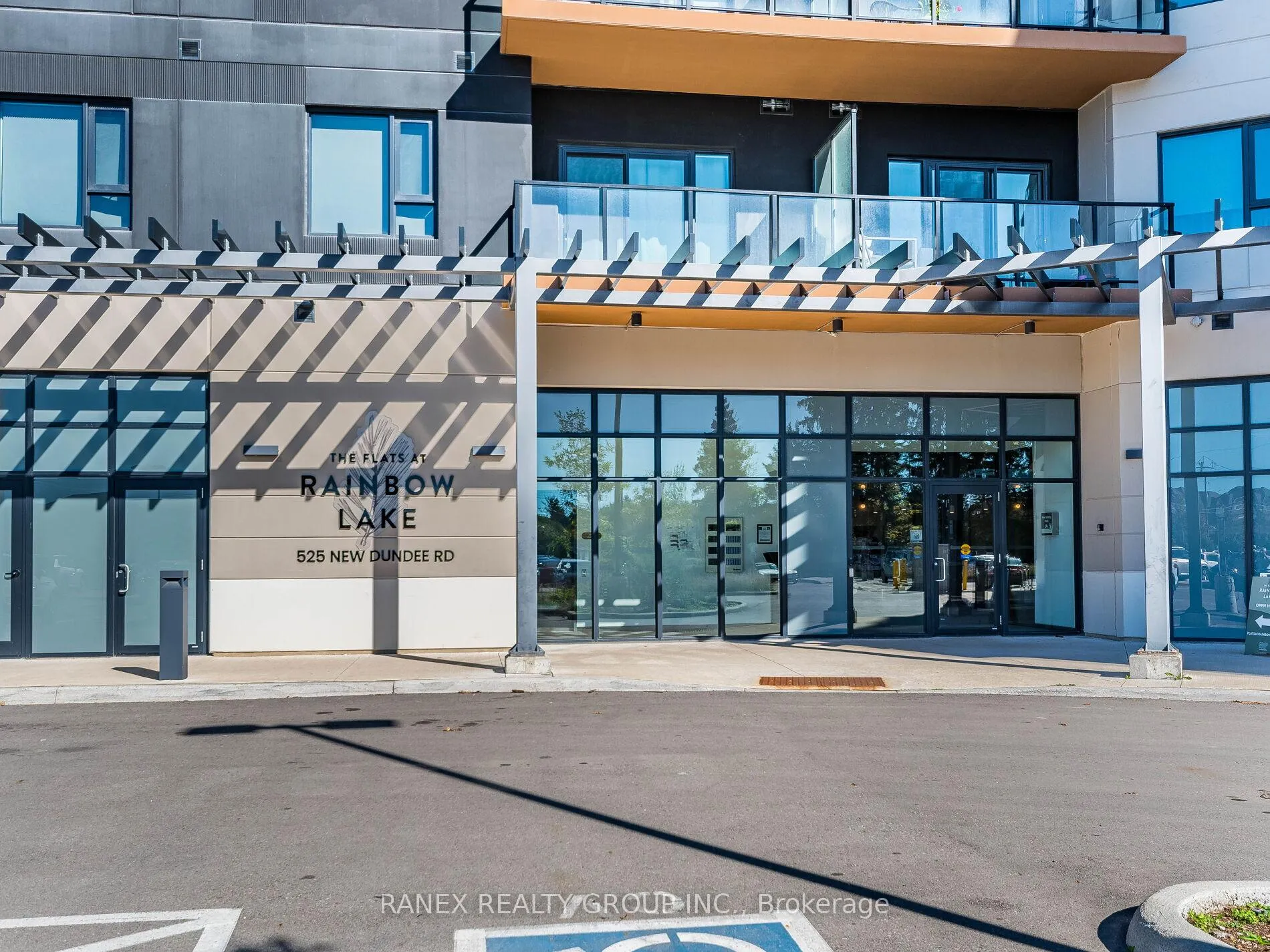 Photo 3 of Unit 215, 525 New Dundee Road, Kitchener — HOMEH