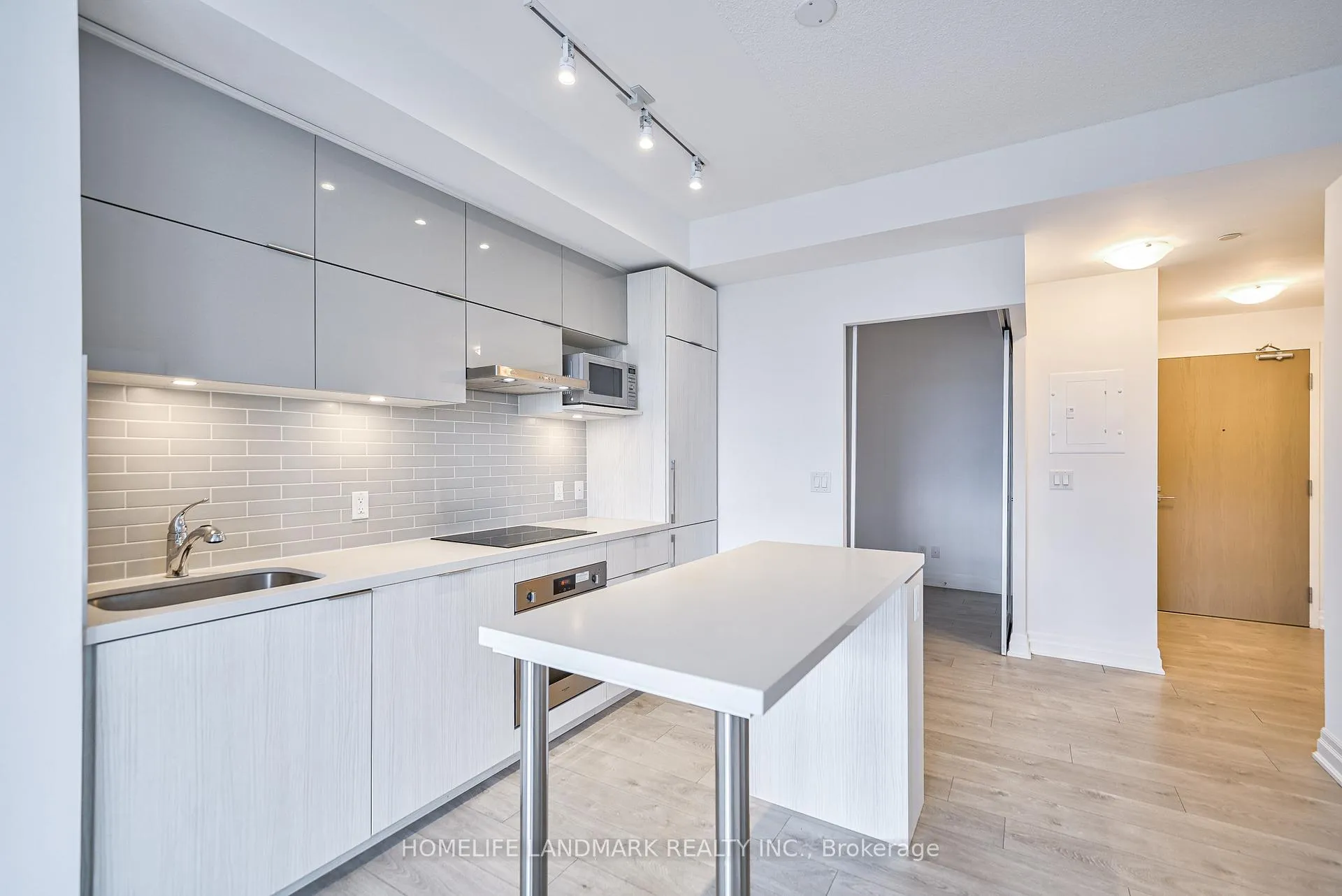Photo 3 of Unit 509, 8 Rouge Valley Drive W, Markham, Unionville — HOMEH