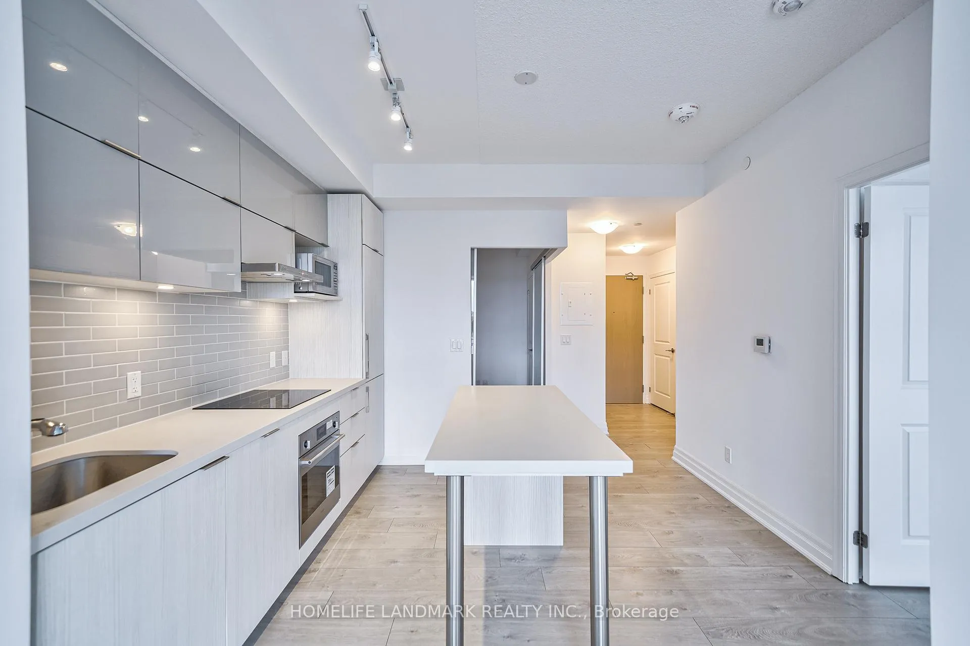 Photo 4 of Unit 509, 8 Rouge Valley Drive W, Markham, Unionville — HOMEH