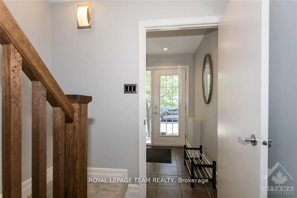 Photo 4 of 100 Applegate Private, Ottawa, West Centre Town — HOMEH