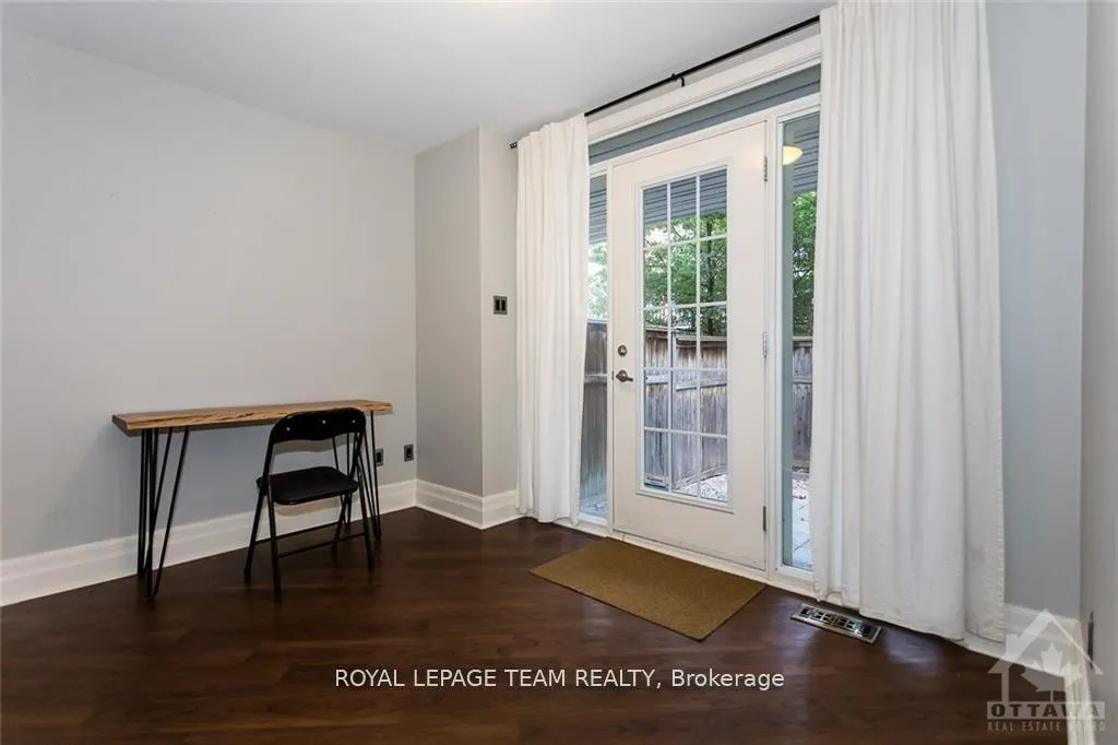Photo 6 of 100 Applegate Private, Ottawa, West Centre Town — HOMEH
