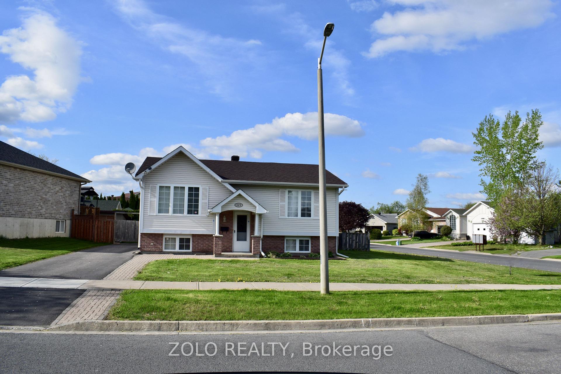Photo 2 of 329 Ellen Avenue, Cornwall — HOMEH