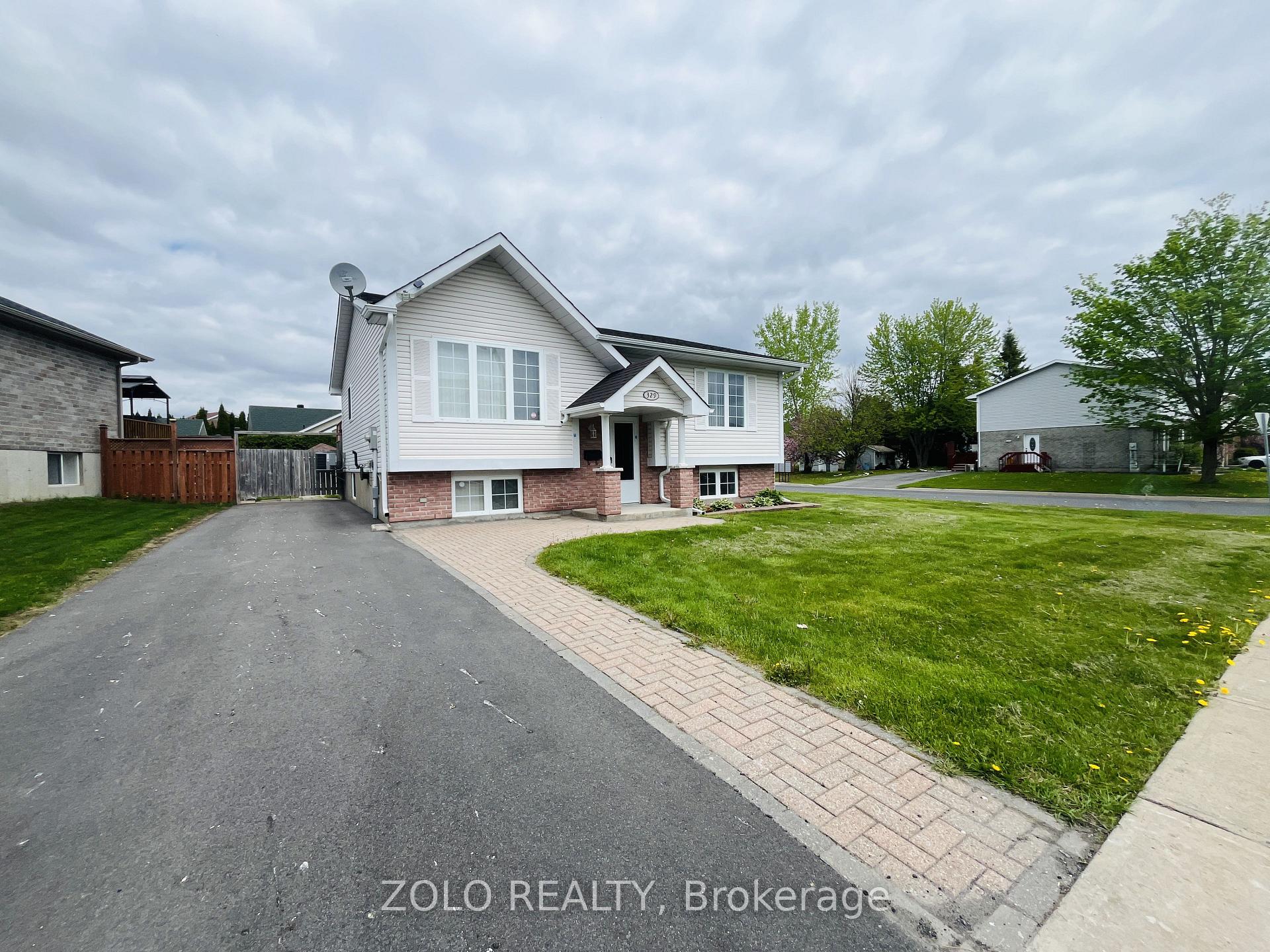 Photo 3 of 329 Ellen Avenue, Cornwall — HOMEH