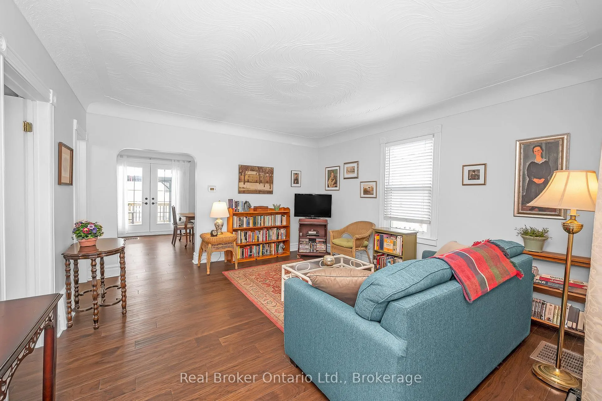 Photo 3 of 15 Maple Avenue, Hamilton, Stoney Creek — HOMEH