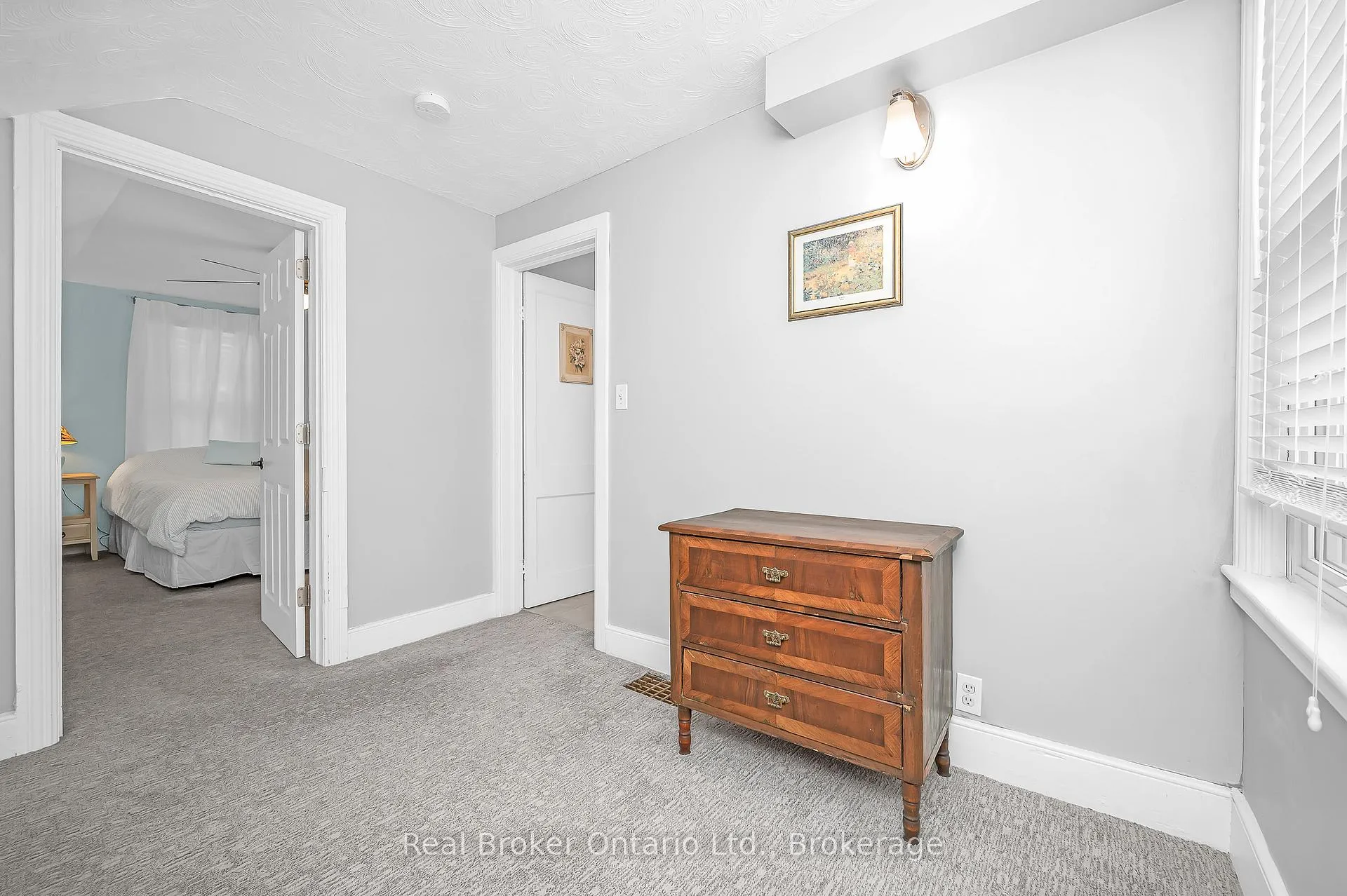 Photo 14 of 15 Maple Avenue, Hamilton, Stoney Creek — HOMEH