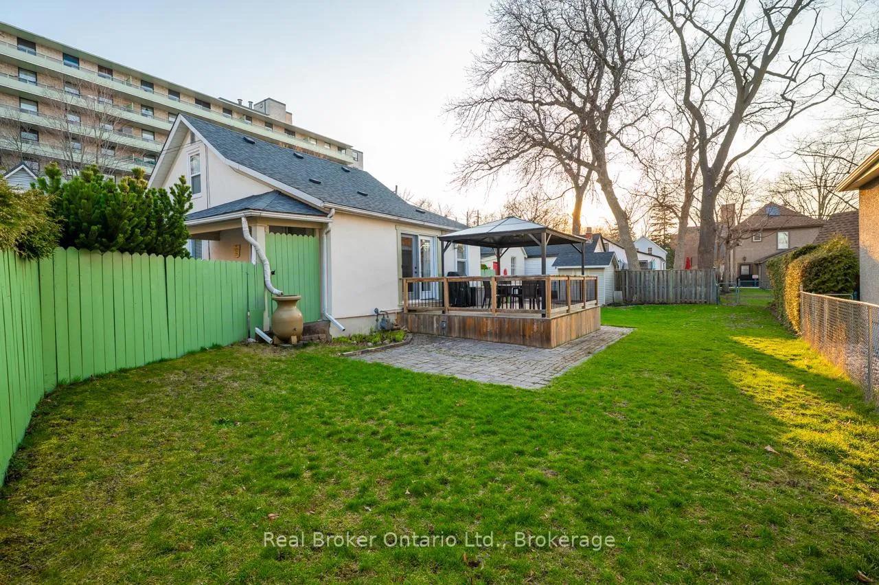 Photo 20 of 15 Maple Avenue, Hamilton, Stoney Creek — HOMEH