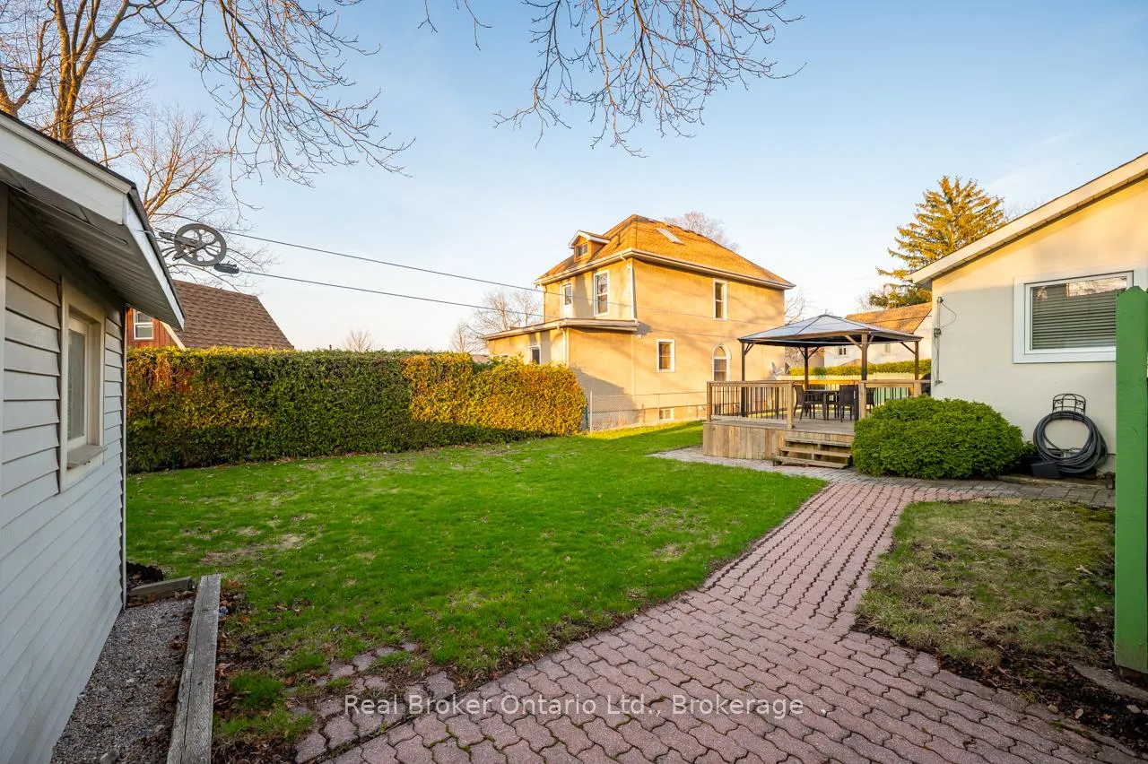 Photo 21 of 15 Maple Avenue, Hamilton, Stoney Creek — HOMEH
