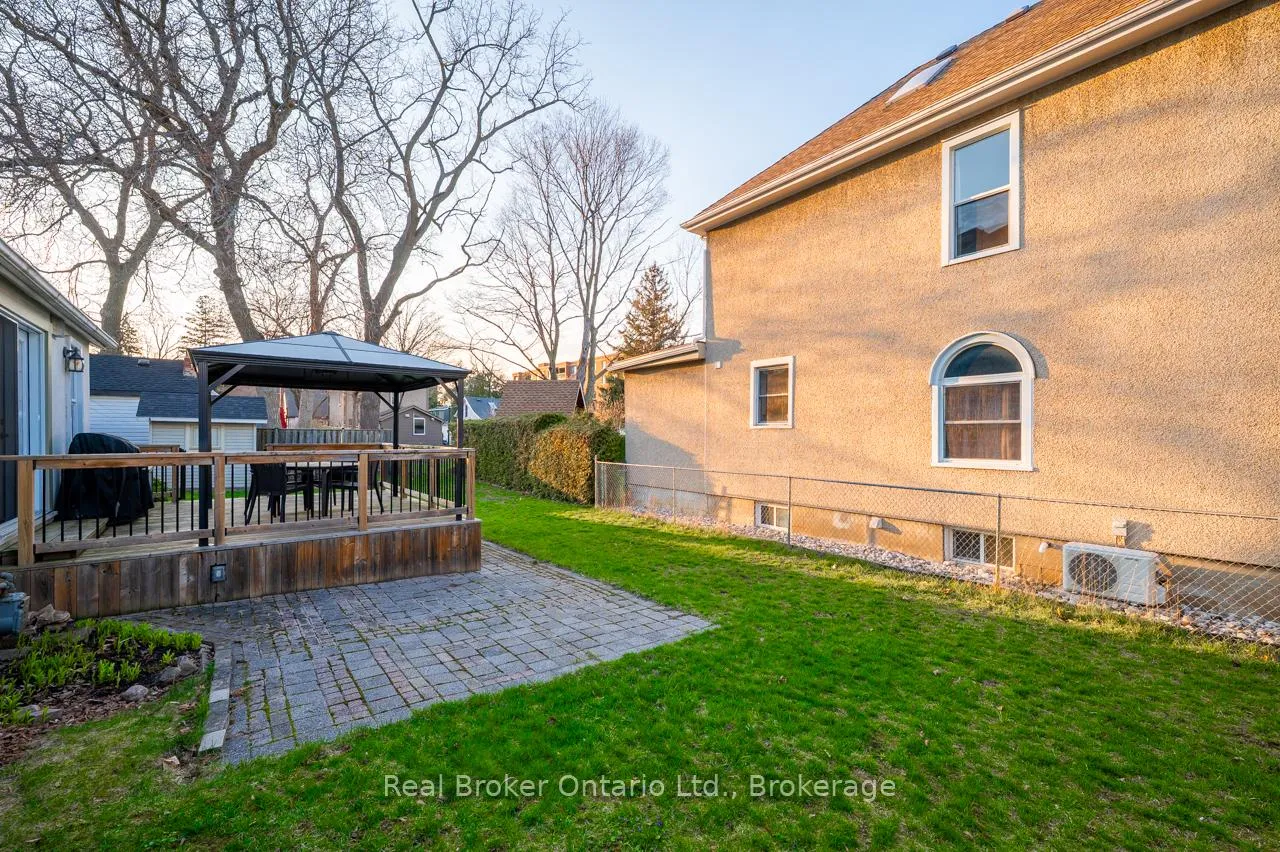 Photo 24 of 15 Maple Avenue, Hamilton, Stoney Creek — HOMEH