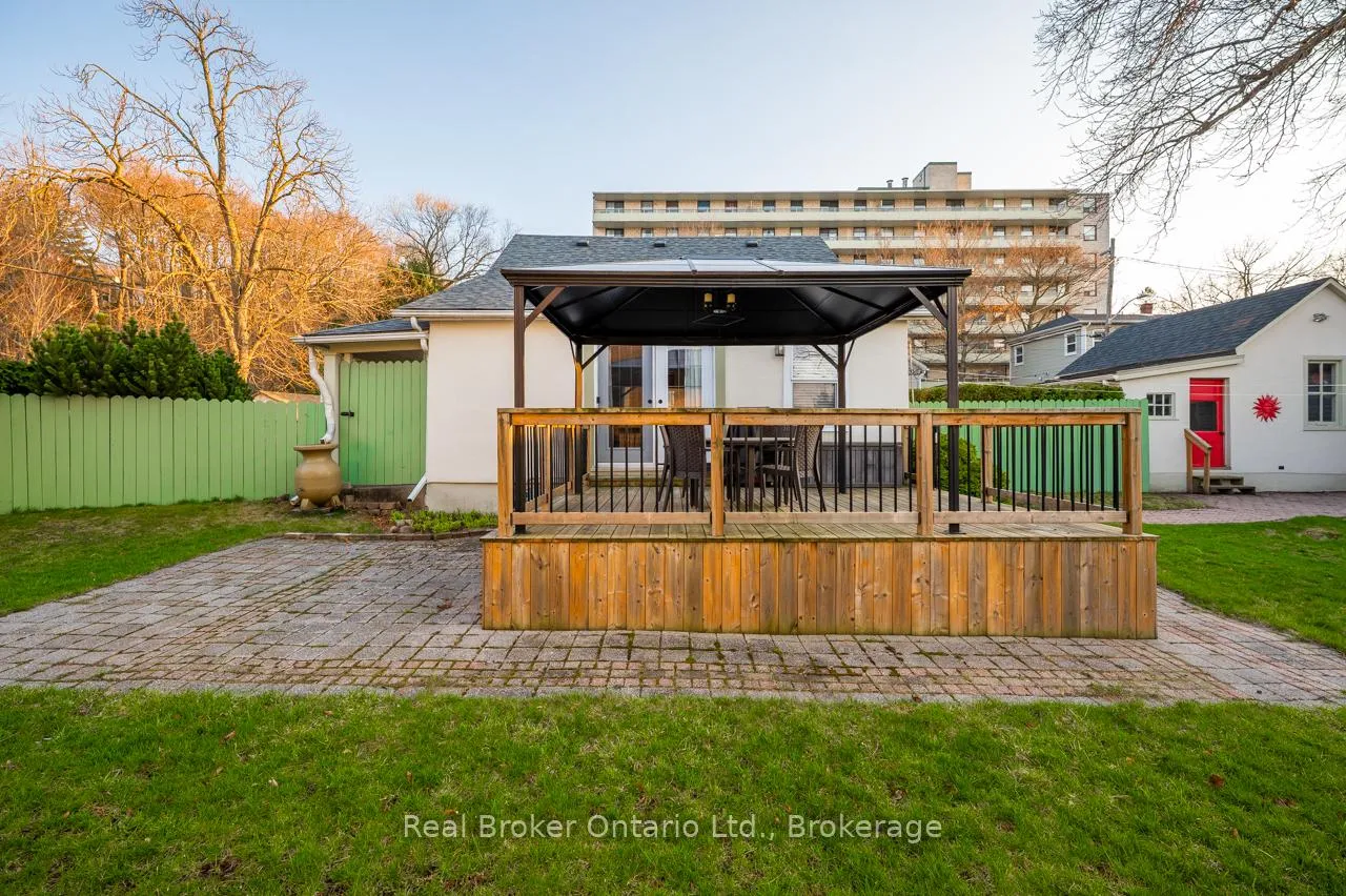 Photo 26 of 15 Maple Avenue, Hamilton, Stoney Creek — HOMEH