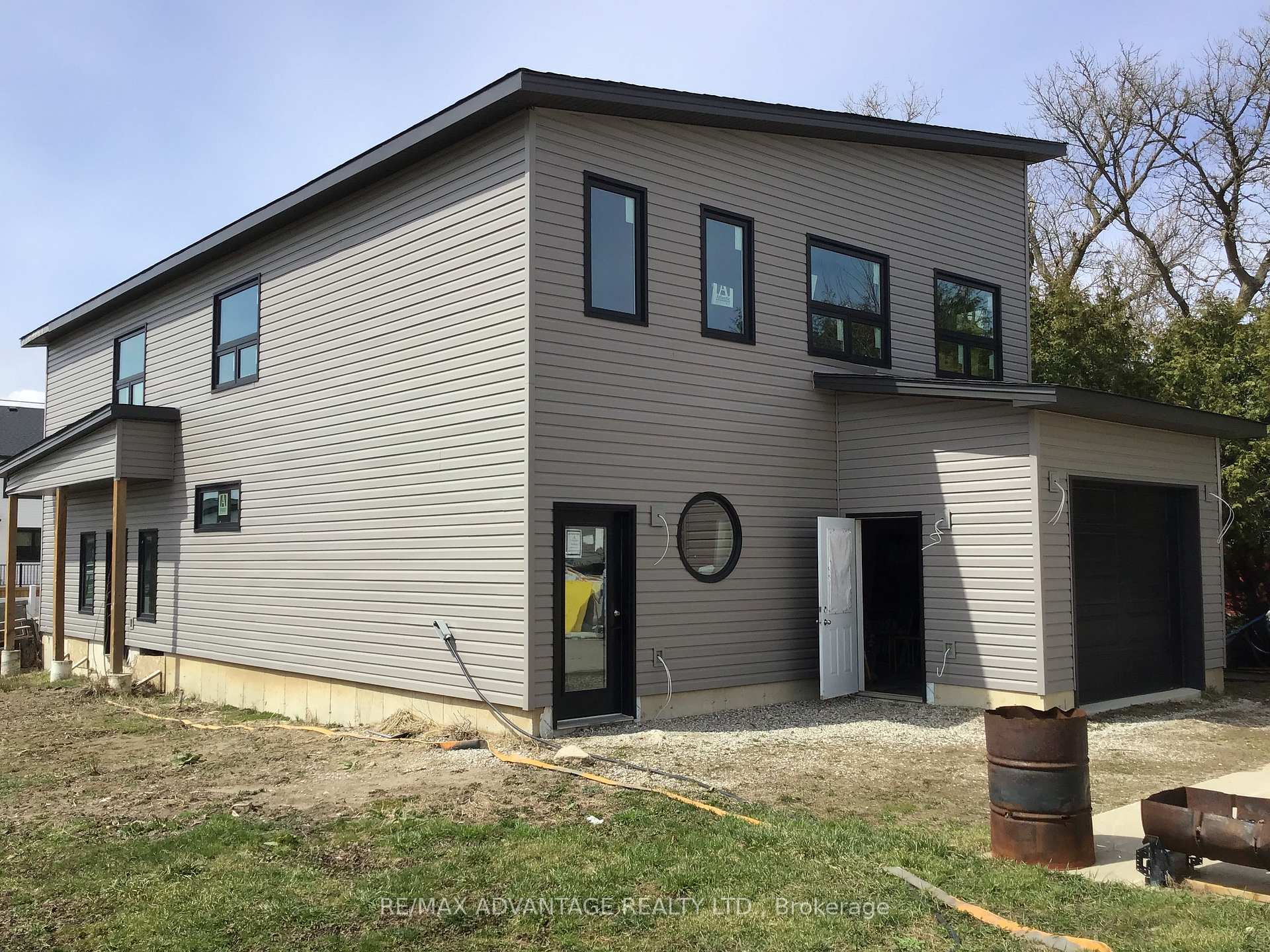 Photo 2 of 236 West Street, Central Elgin, Belmont — HOMEH