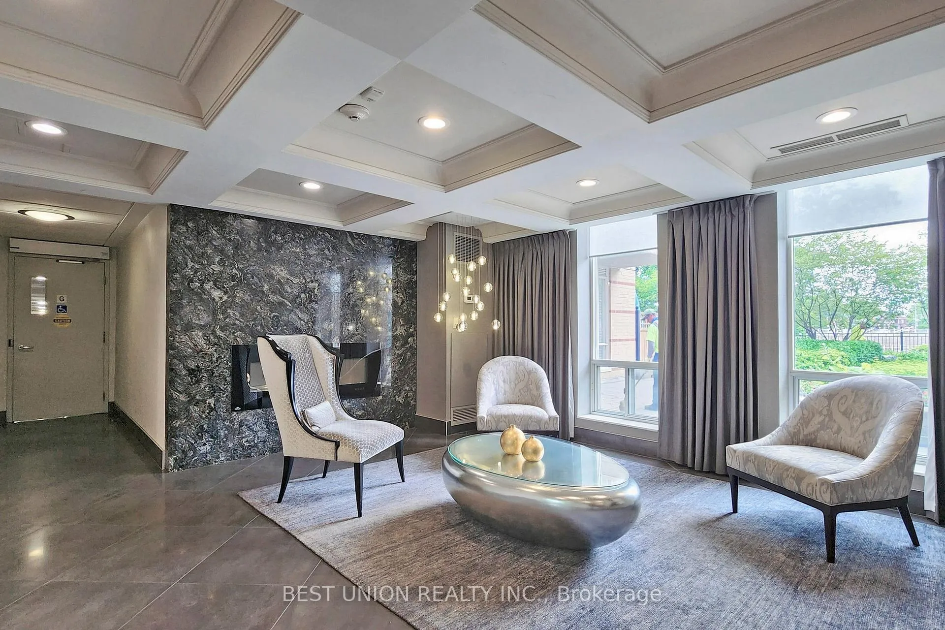Photo 4 of Unit 512, 485 Rosewell Avenue, Toronto, Lawrence Park South — HOMEH