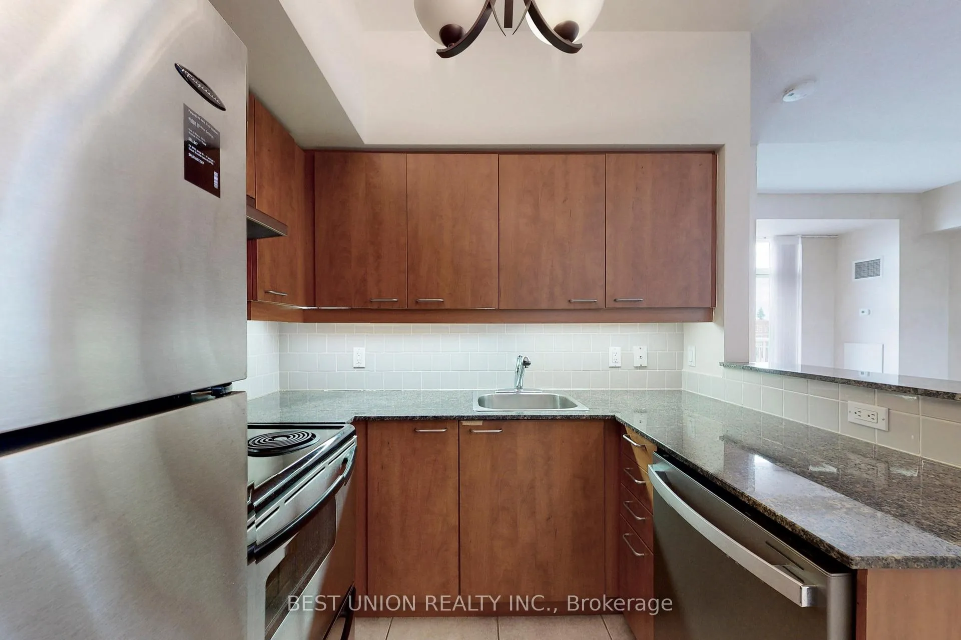 Photo 14 of Unit 512, 485 Rosewell Avenue, Toronto, Lawrence Park South — HOMEH