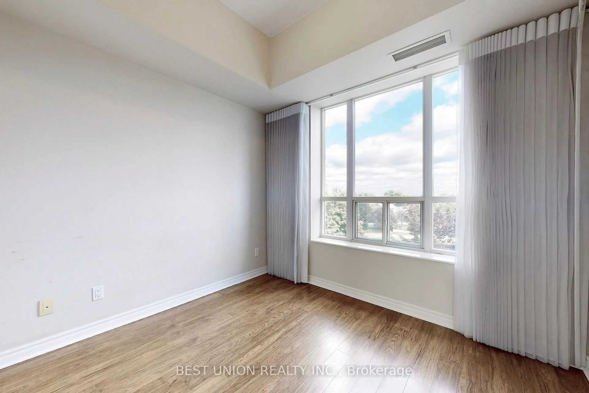 Photo 21 of Unit 512, 485 Rosewell Avenue, Toronto, Lawrence Park South — HOMEH