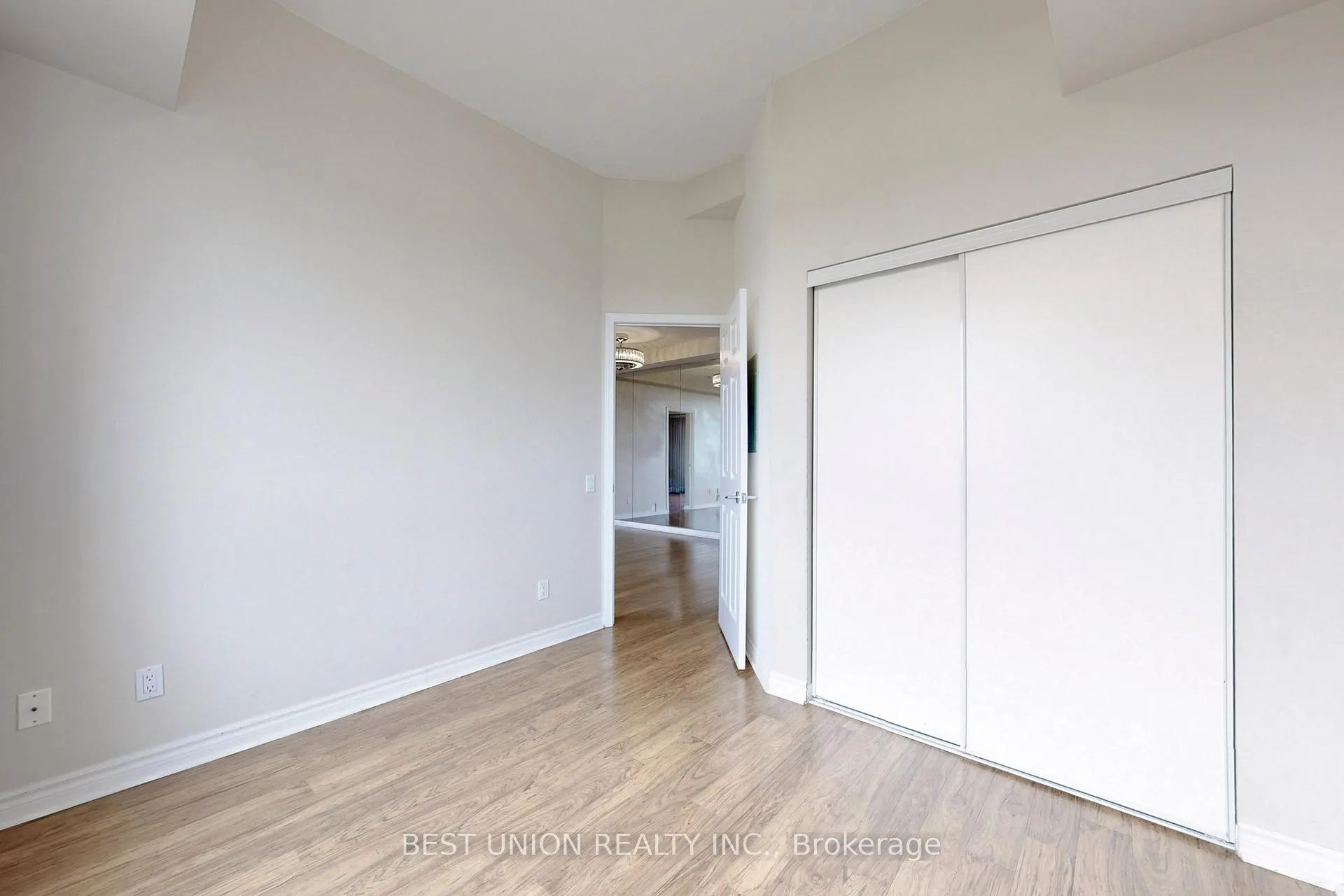 Photo 22 of Unit 512, 485 Rosewell Avenue, Toronto, Lawrence Park South — HOMEH