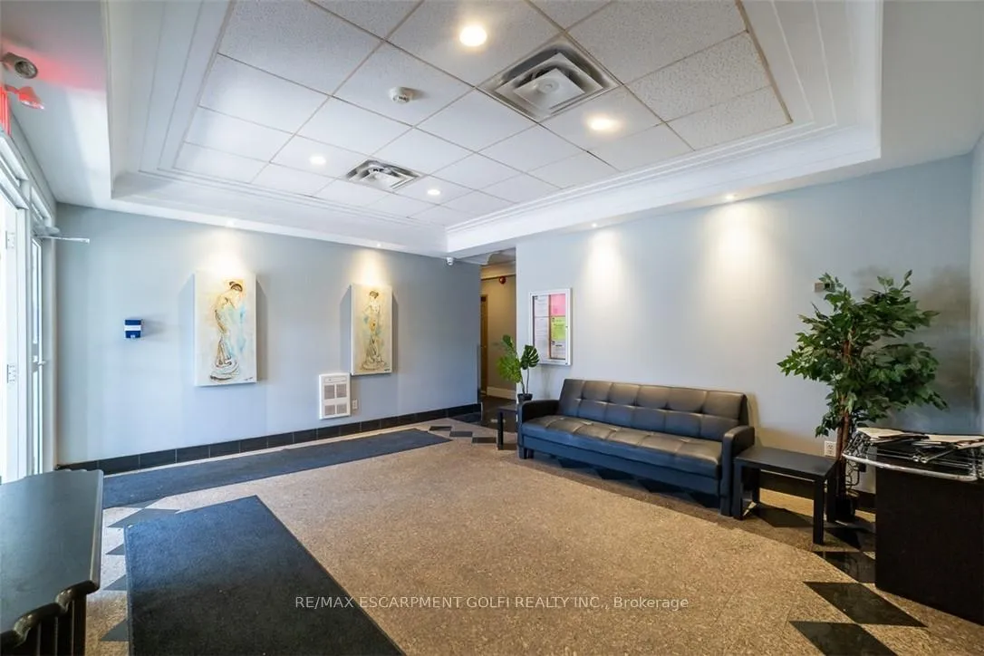 Photo 5 of Unit 302, 400 York Boulevard, Hamilton, Strathcona — HOMEH