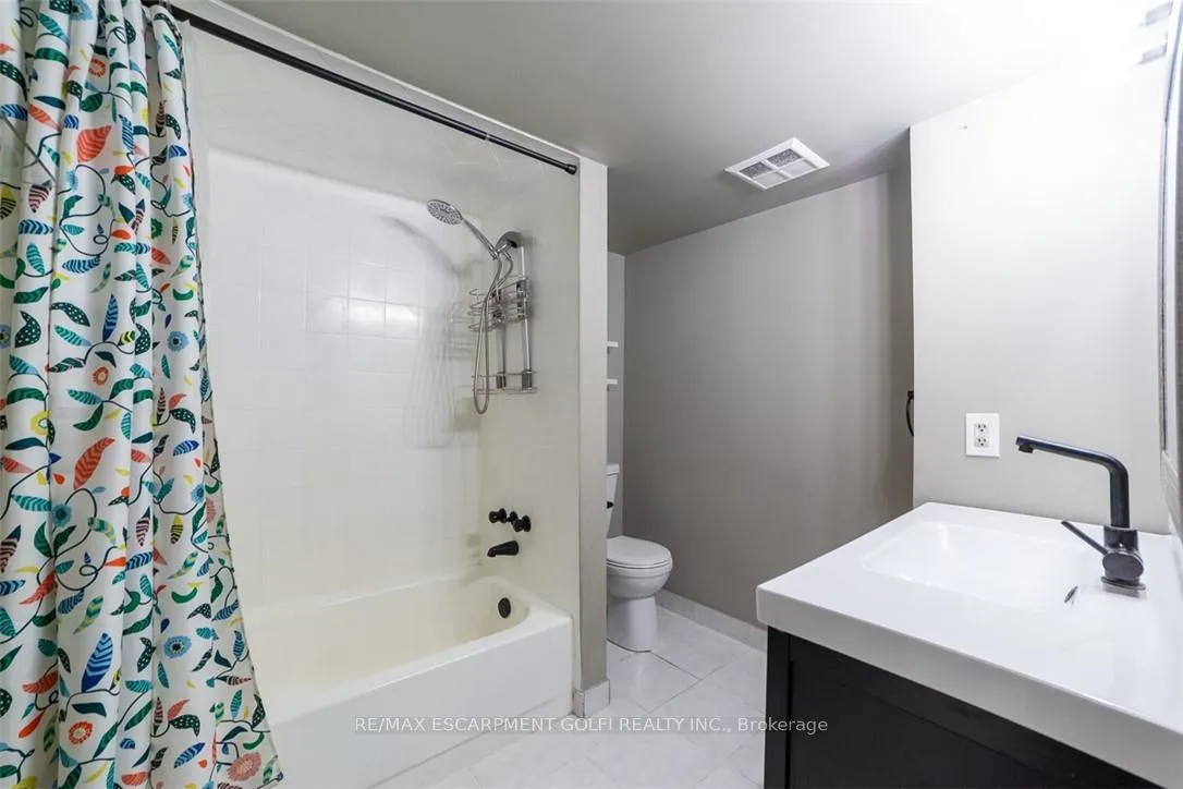 Photo 7 of Unit 302, 400 York Boulevard, Hamilton, Strathcona — HOMEH