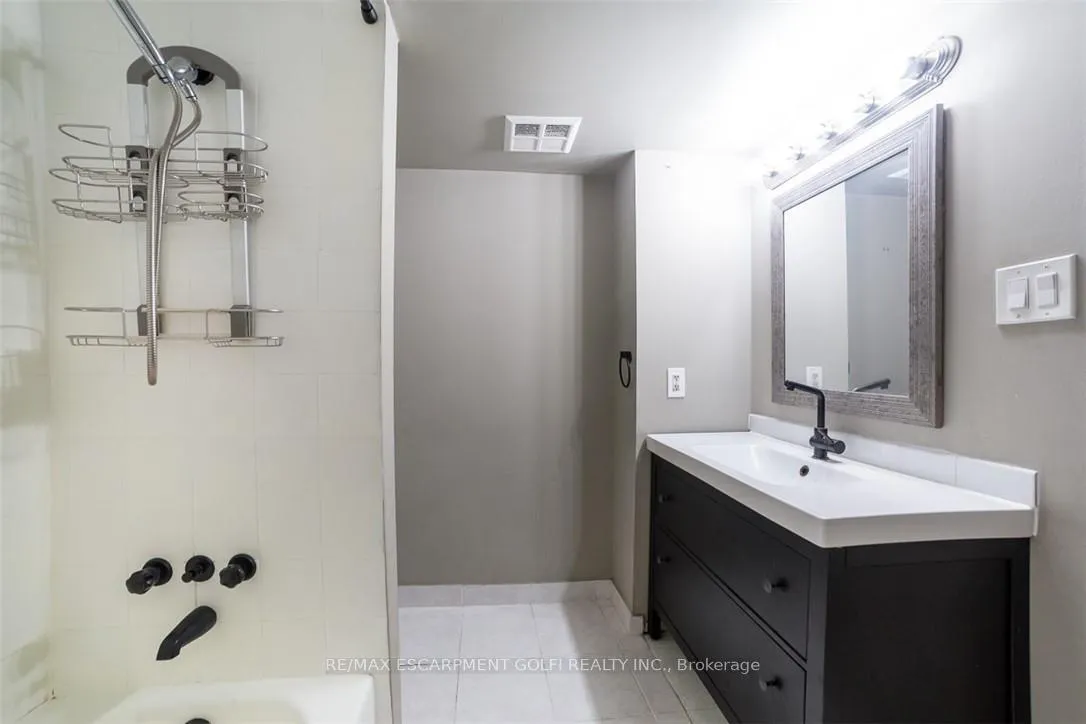 Photo 8 of Unit 302, 400 York Boulevard, Hamilton, Strathcona — HOMEH