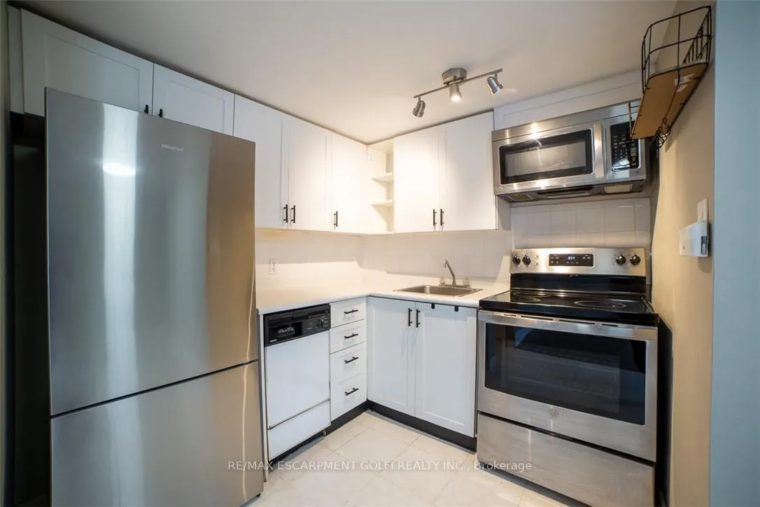 Photo 10 of Unit 302, 400 York Boulevard, Hamilton, Strathcona — HOMEH