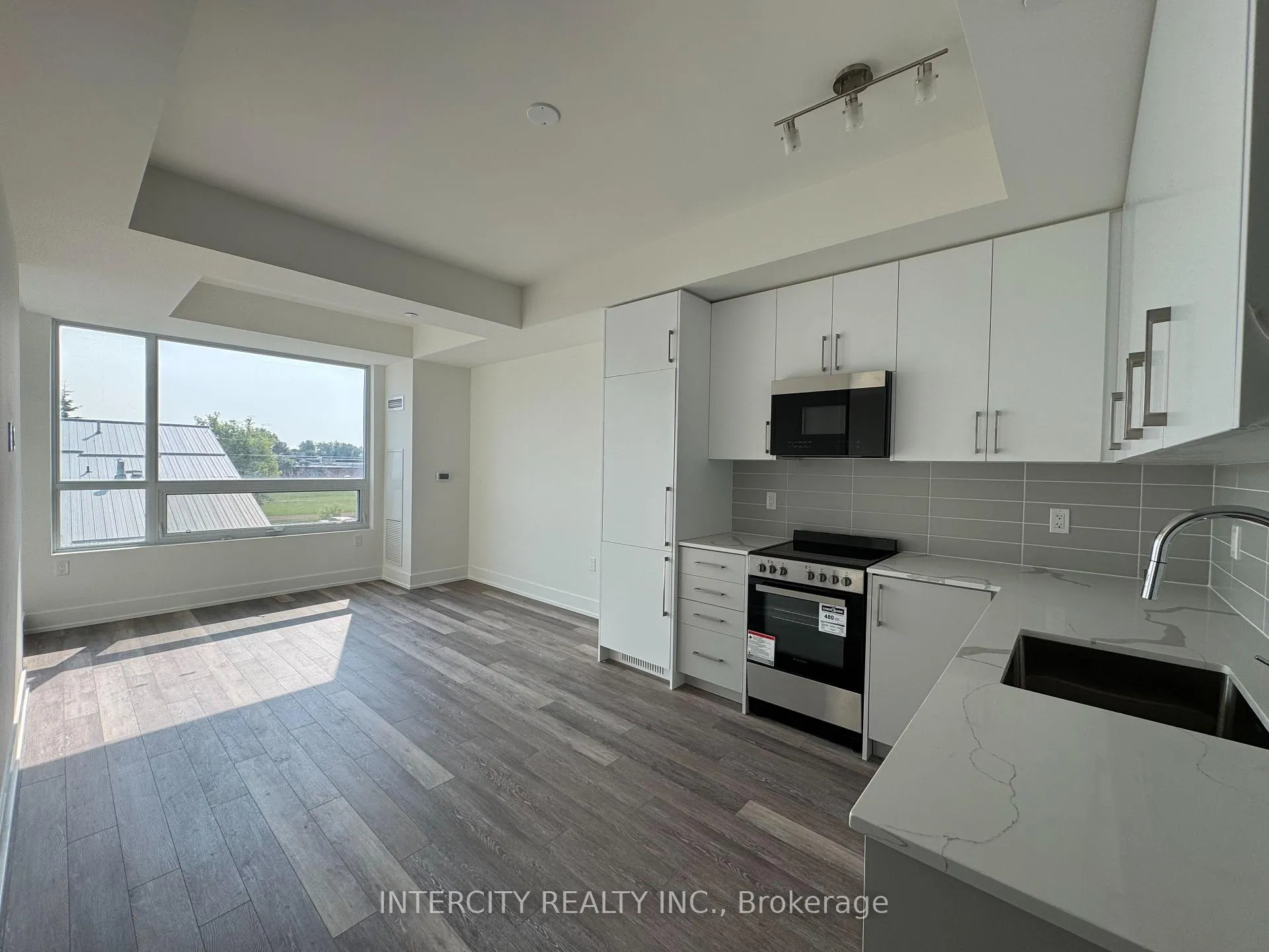 Photo 4 of Unit 245, 2075 King Road, King, King City — HOMEH
