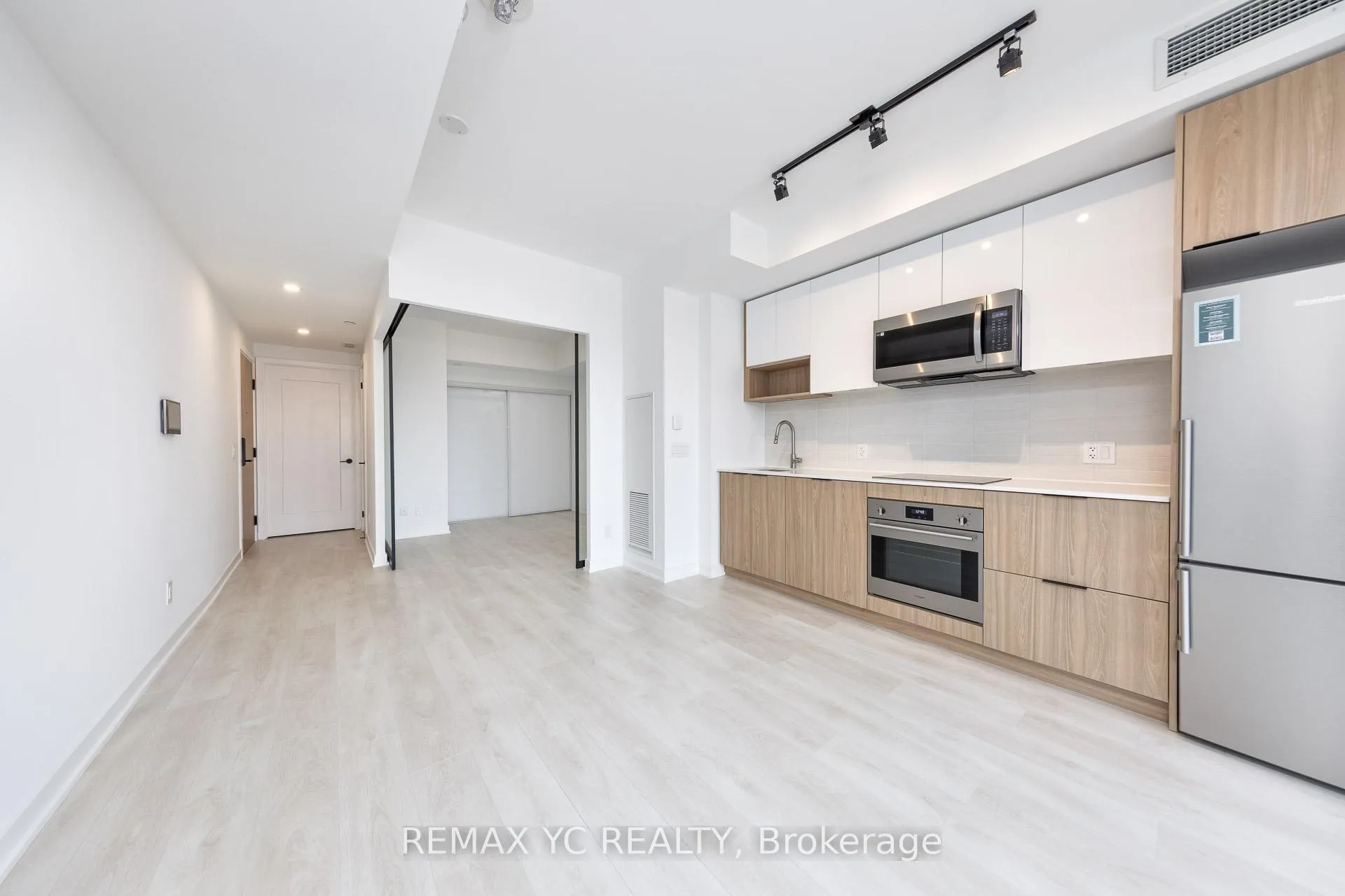 Photo 10 of Unit 2207, 5 Defries Street, Toronto, Regent Park — HOMEH