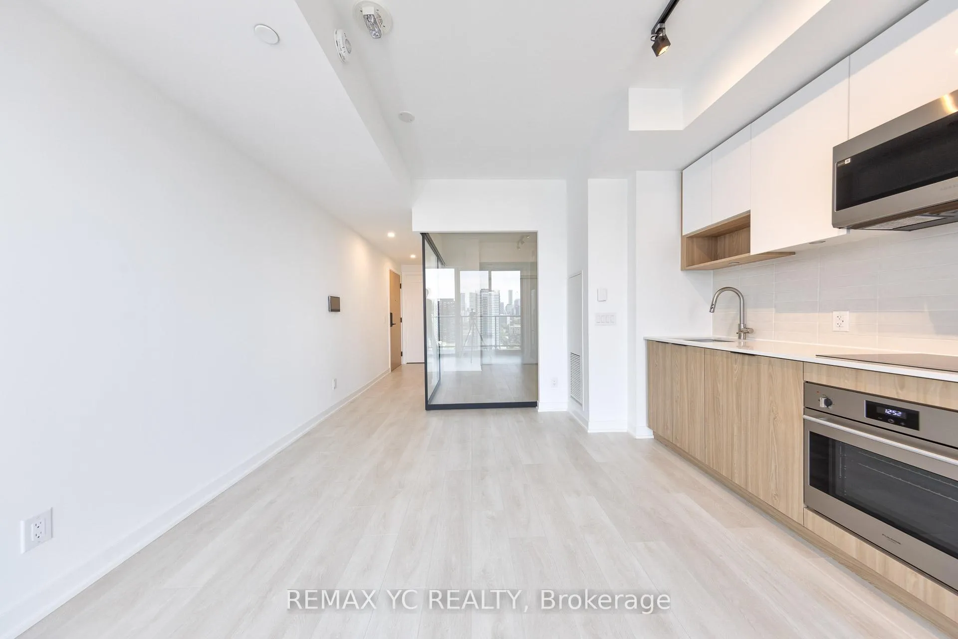 Photo 11 of Unit 2207, 5 Defries Street, Toronto, Regent Park — HOMEH