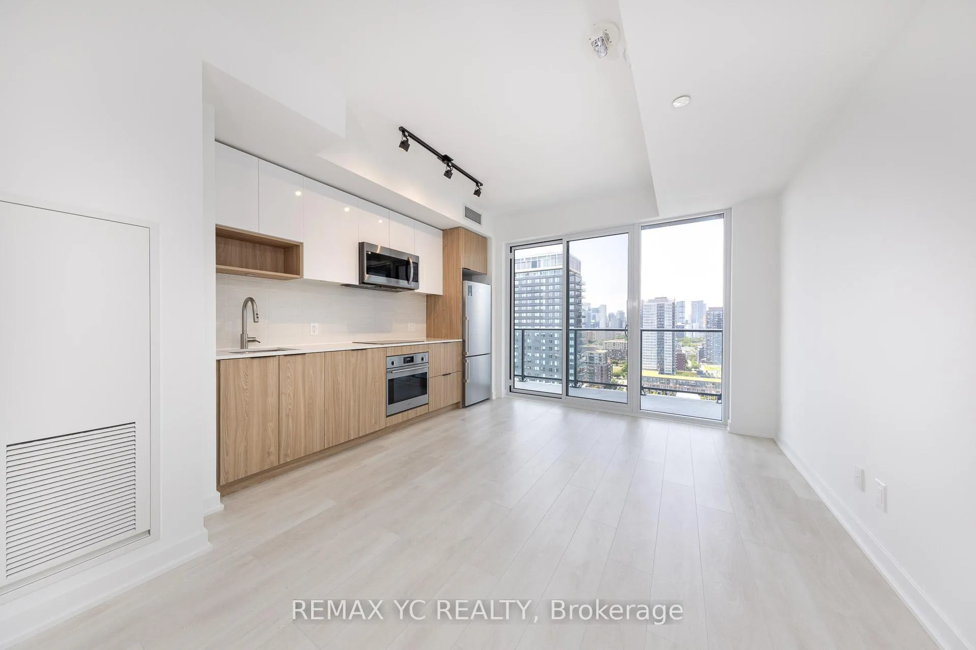 Photo 12 of Unit 2207, 5 Defries Street, Toronto, Regent Park — HOMEH