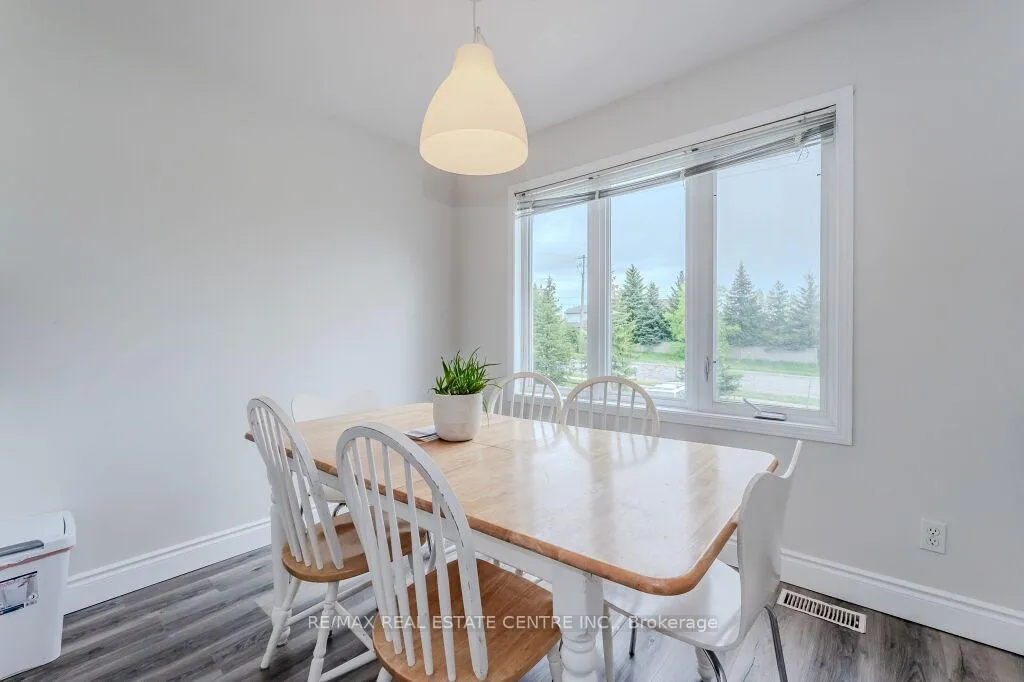 Photo 7 of Unit 7, 601 Columbia Forest Boulevard, Waterloo — HOMEH