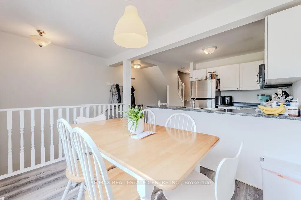Photo 8 of Unit 7, 601 Columbia Forest Boulevard, Waterloo — HOMEH