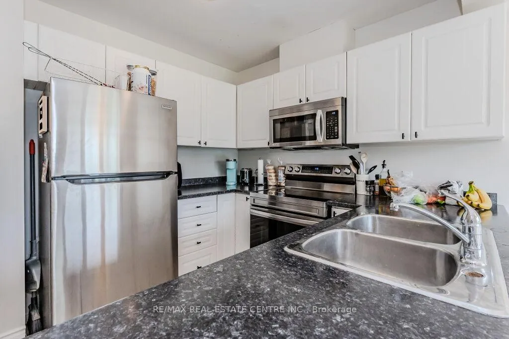 Photo 10 of Unit 7, 601 Columbia Forest Boulevard, Waterloo — HOMEH