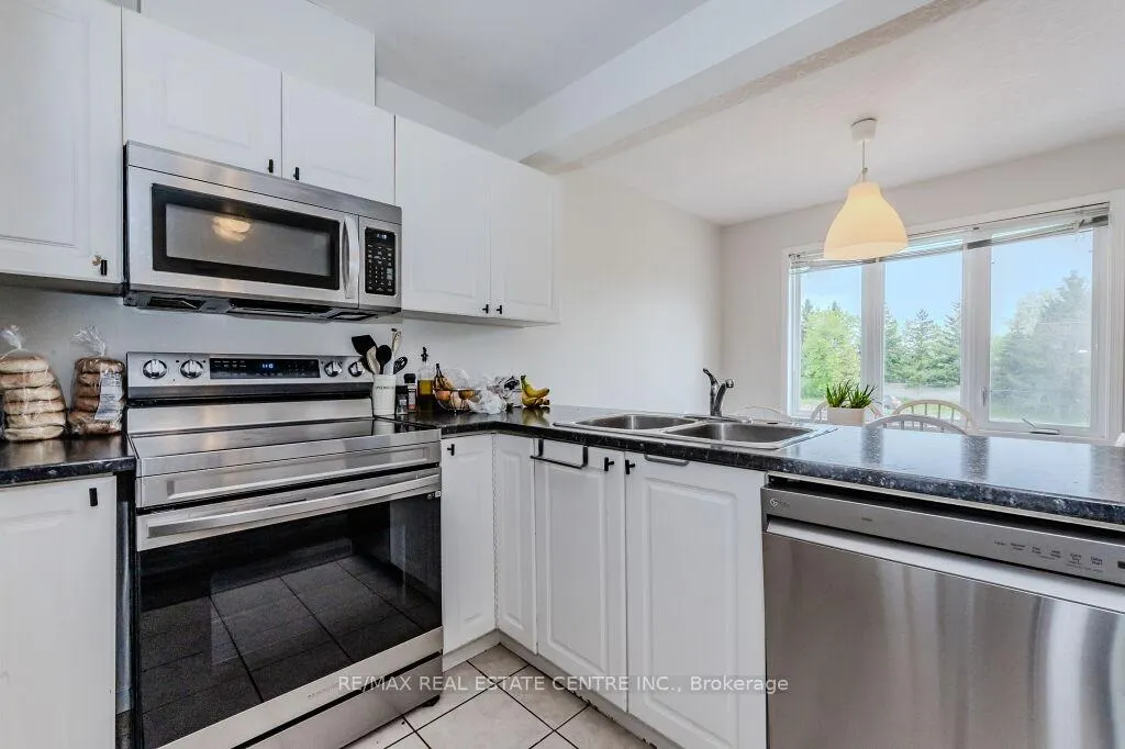 Photo 11 of Unit 7, 601 Columbia Forest Boulevard, Waterloo — HOMEH