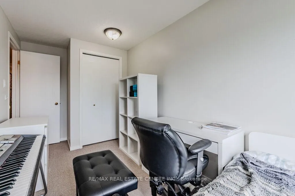 Photo 15 of Unit 7, 601 Columbia Forest Boulevard, Waterloo — HOMEH
