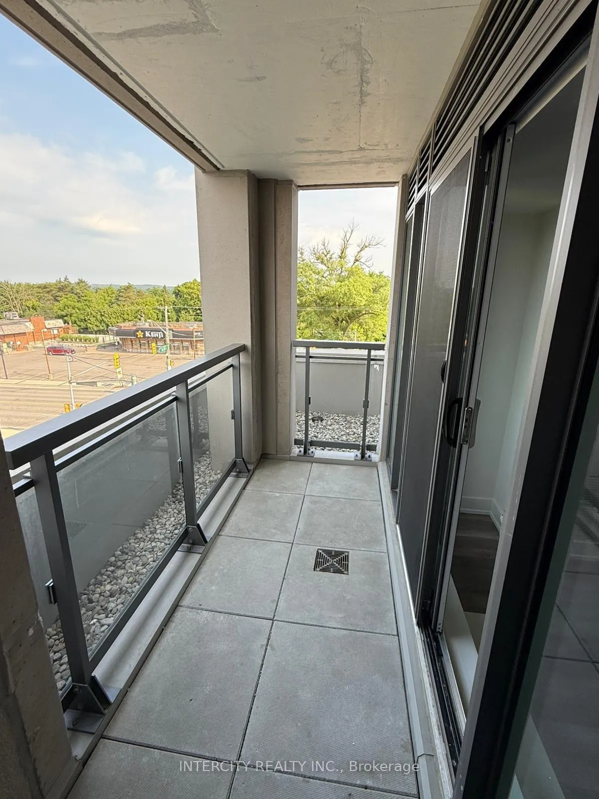 Photo 17 of Unit 422, 2075 King Road, King, King City — HOMEH