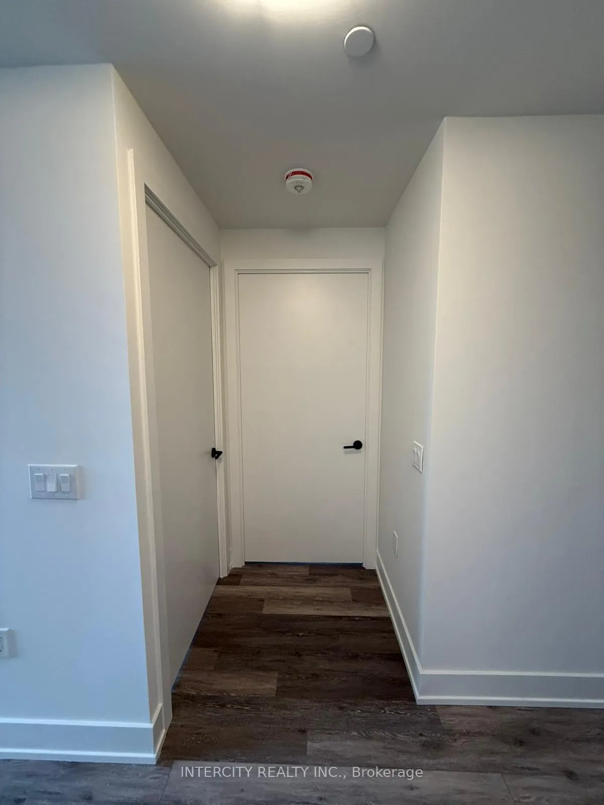 Photo 21 of Unit 422, 2075 King Road, King, King City — HOMEH