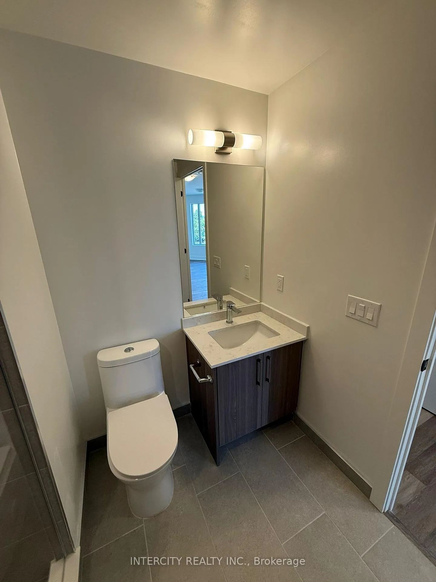 Photo 26 of Unit 422, 2075 King Road, King, King City — HOMEH