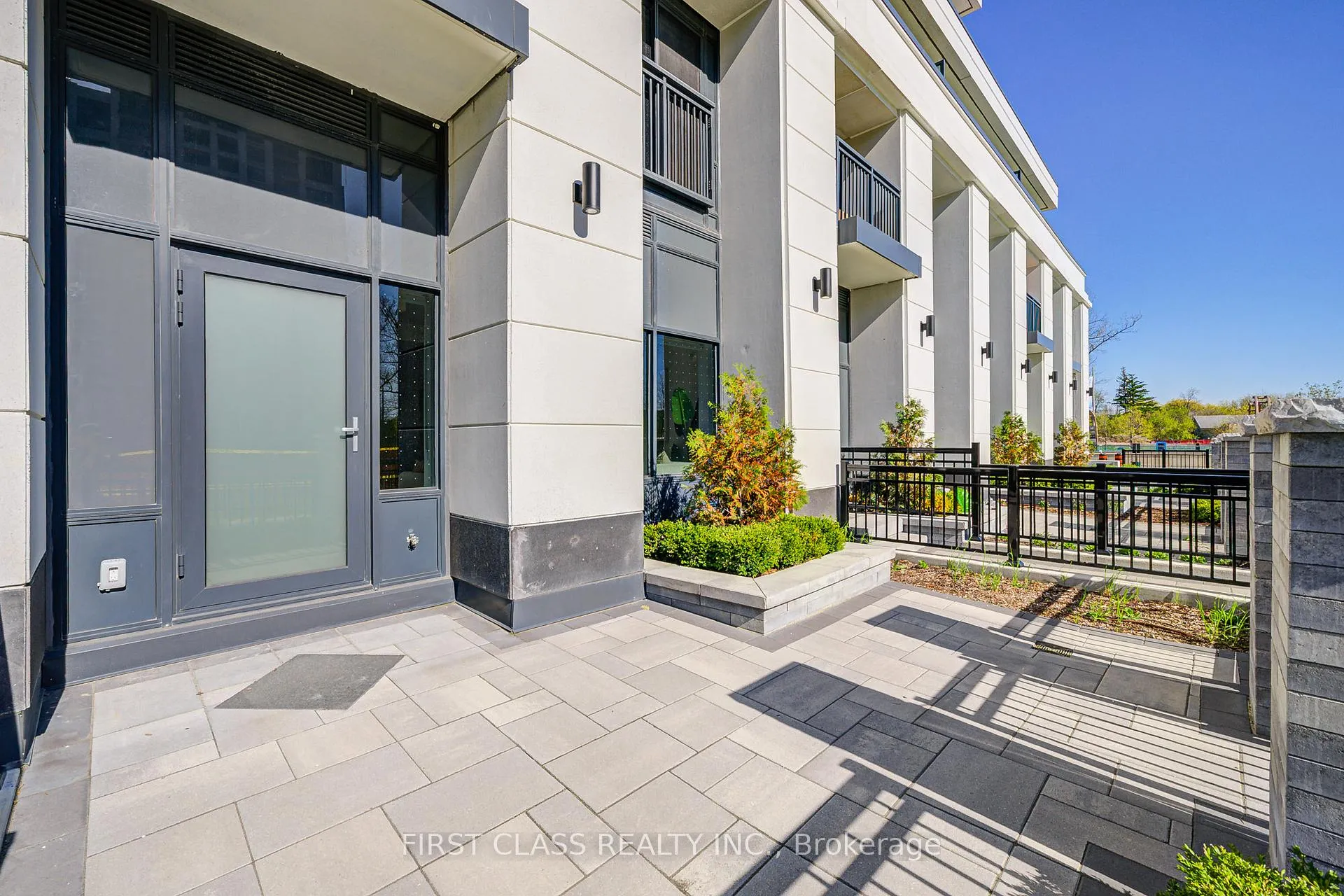 Photo 2 of Unit 123W, 8 Cedarland Drive, Markham, Unionville — HOMEH