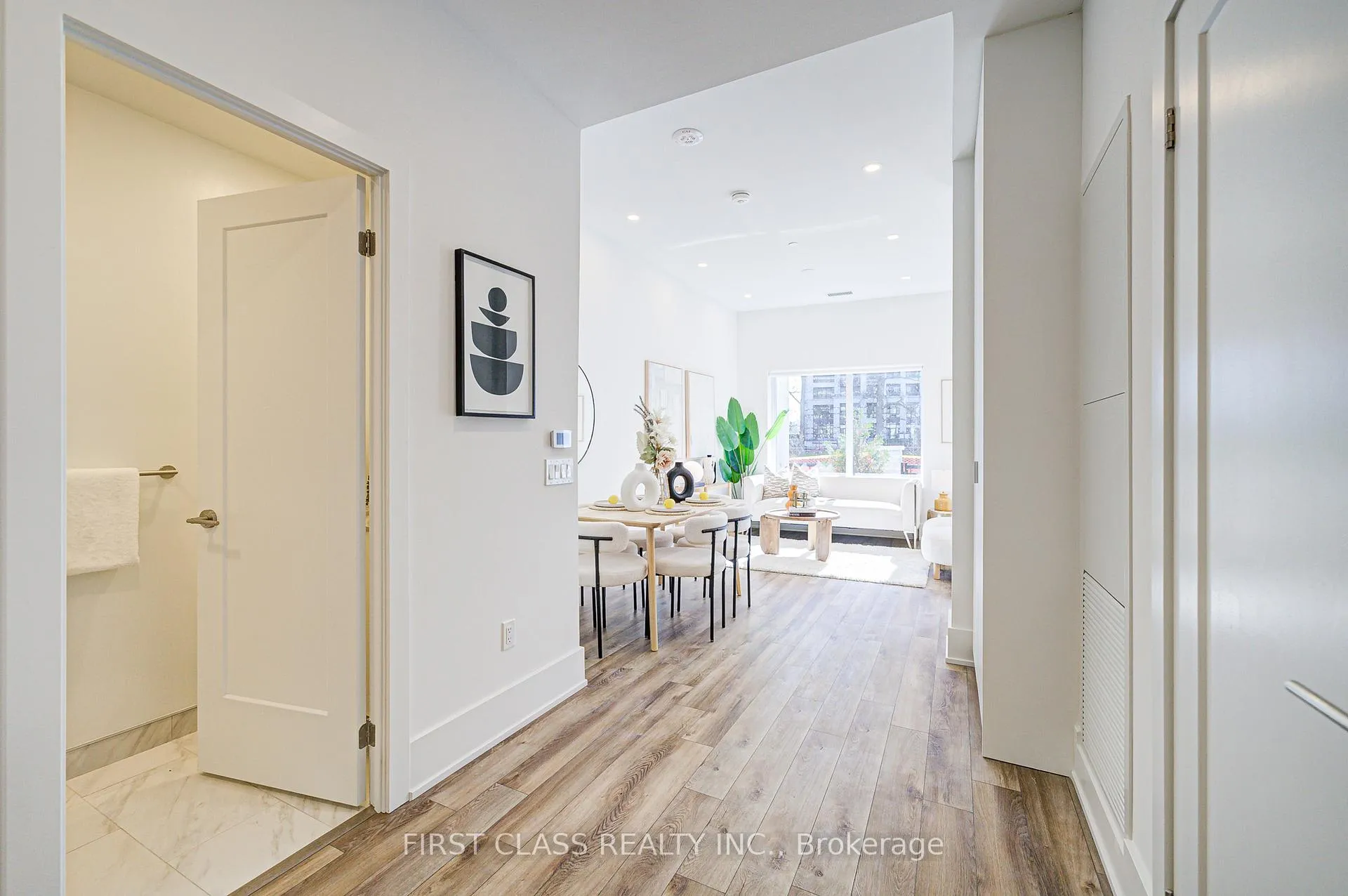 Photo 10 of Unit 123W, 8 Cedarland Drive, Markham, Unionville — HOMEH