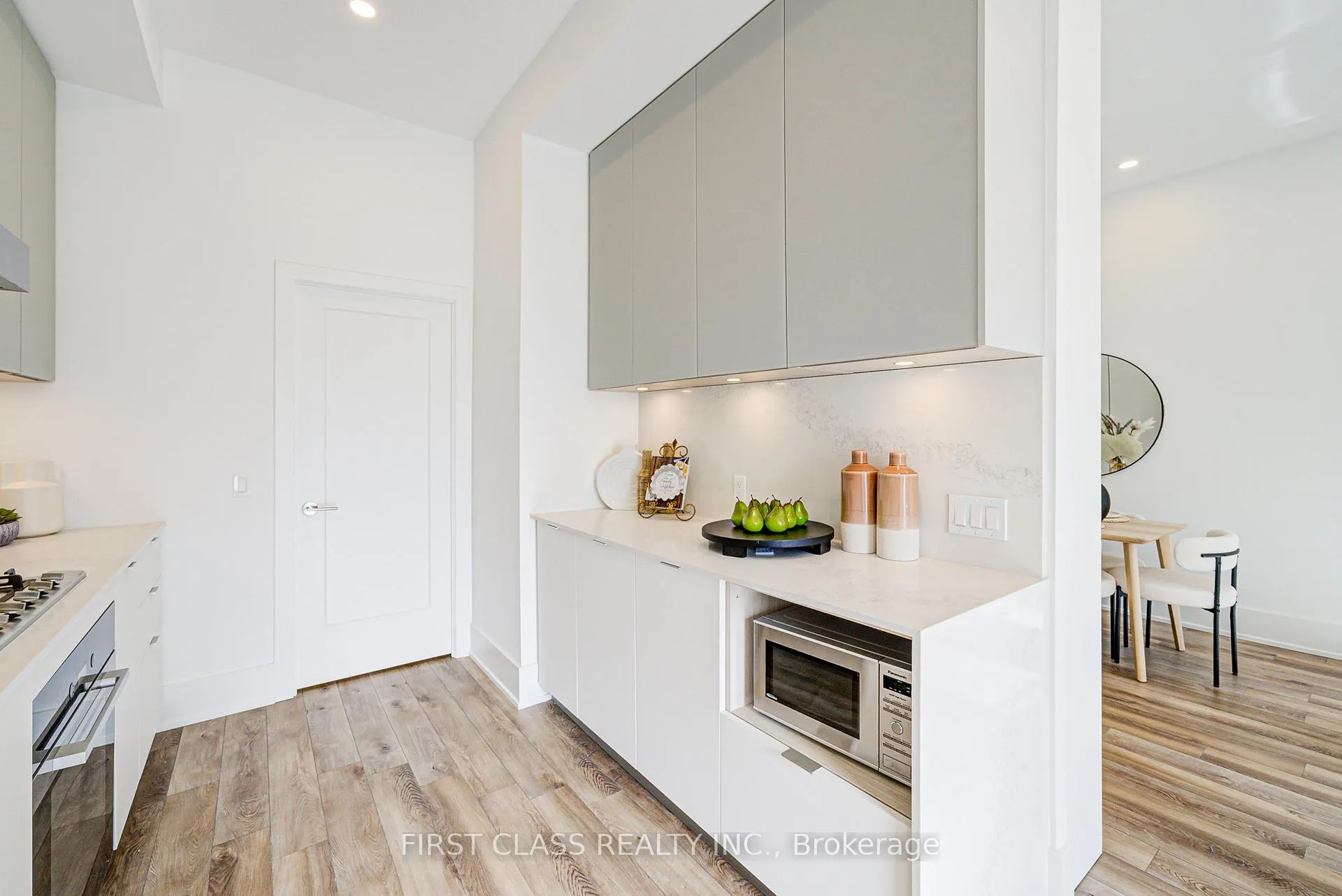 Photo 16 of Unit 123W, 8 Cedarland Drive, Markham, Unionville — HOMEH
