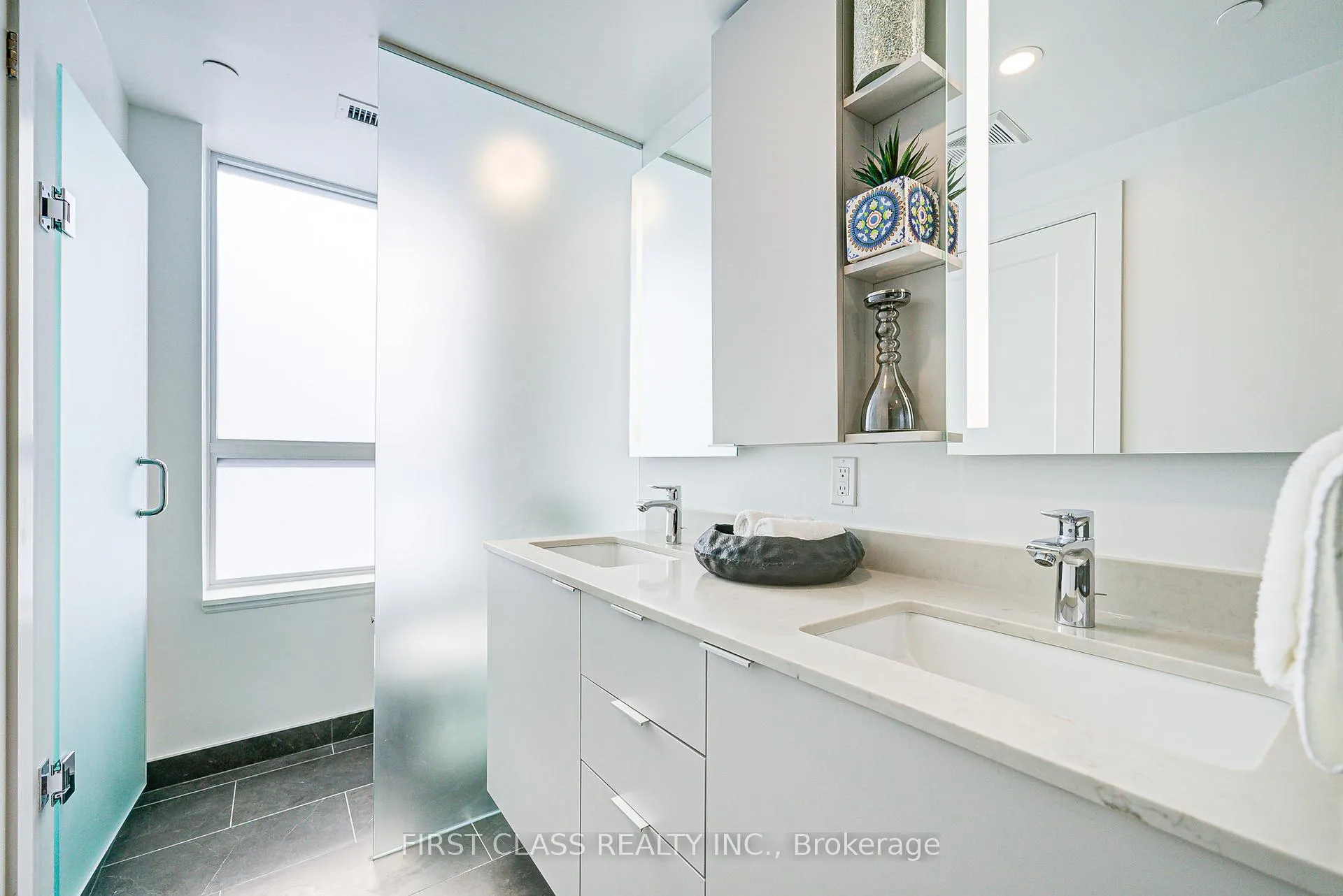 Photo 32 of Unit 123W, 8 Cedarland Drive, Markham, Unionville — HOMEH
