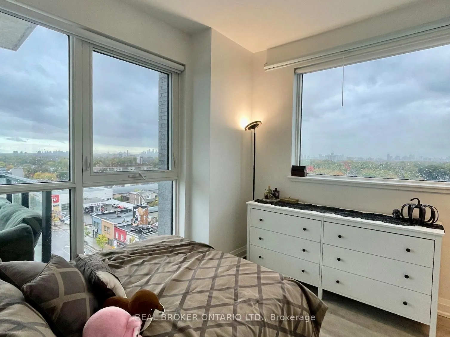 Photo 9 of Unit 903, 2369 Danforth Avenue, Toronto, East End-Danforth — HOMEH