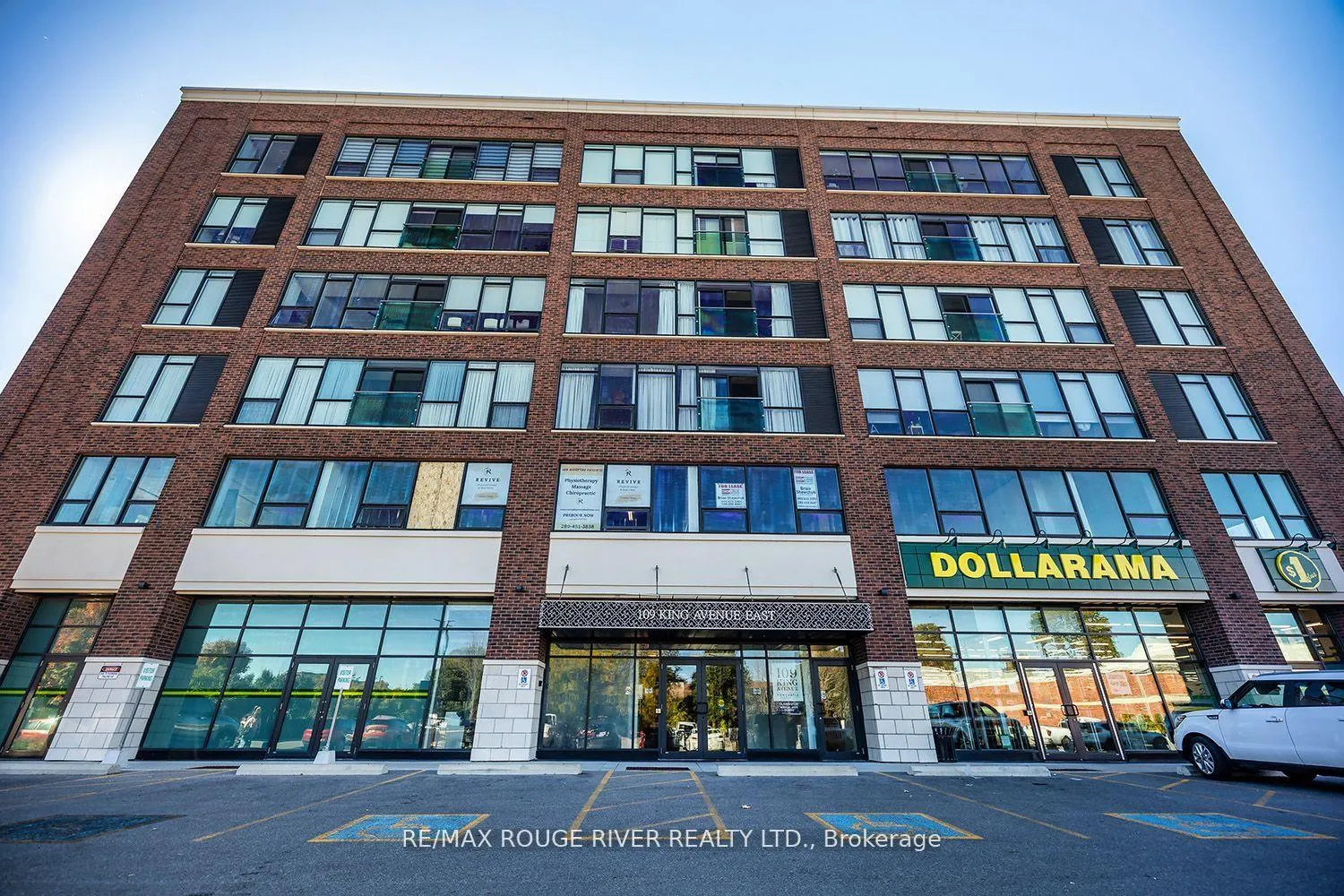 Front of Unit 402, 109 King Avenue E
