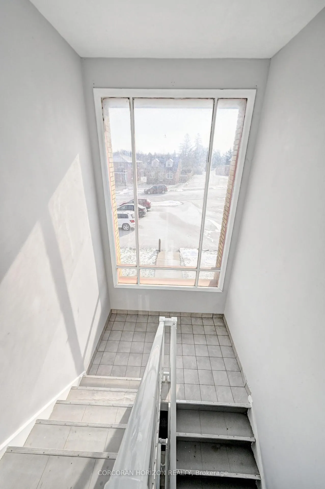 Photo 4 of Unit B5, 280 Sydney Street S, Kitchener — HOMEH