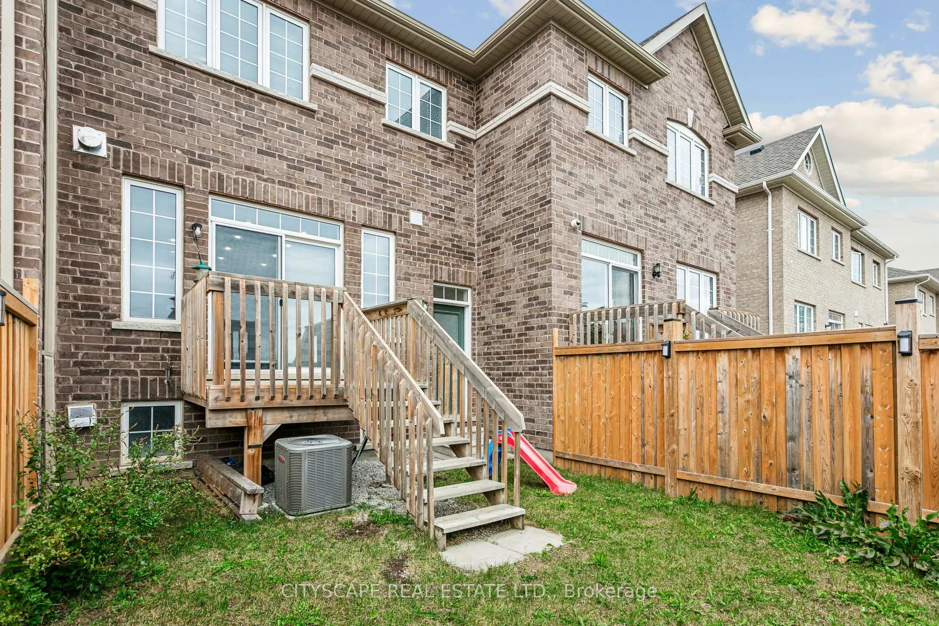 Photo 43 of 72 Finegan Circle, Brampton, Northwest Brampton — HOMEH