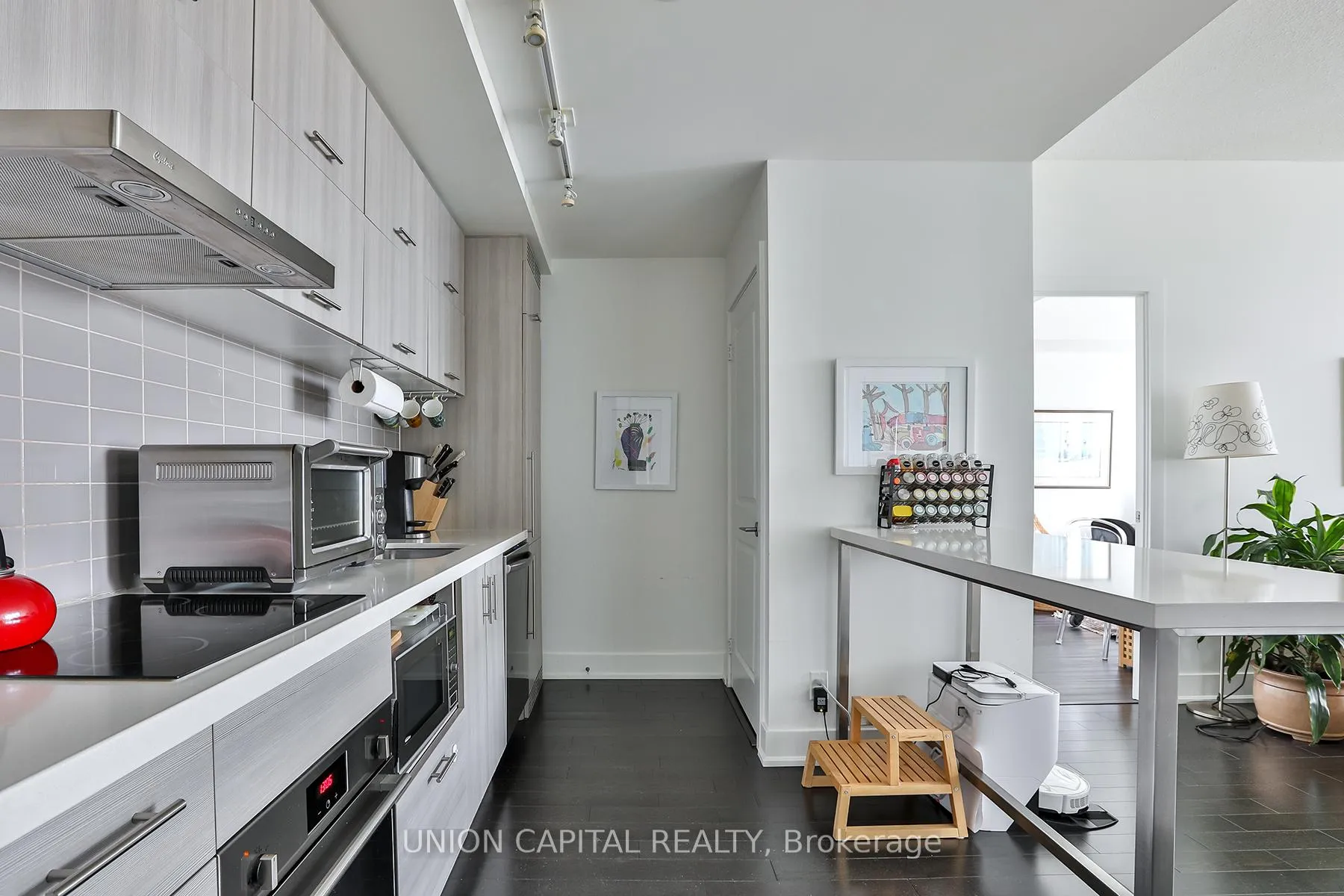 Photo 3 of Unit 802, 180 Enterprise Boulevard, Markham, Unionville — HOMEH
