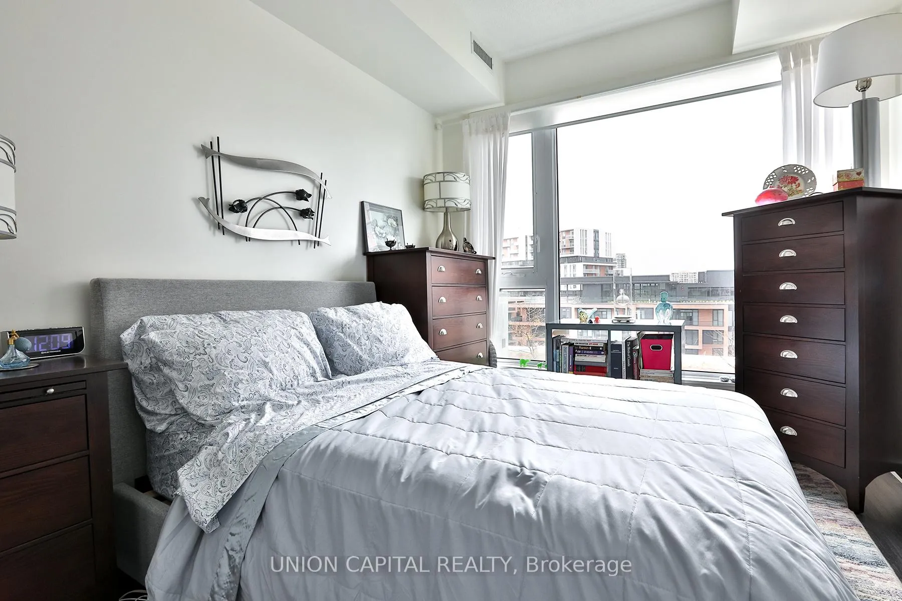 Photo 7 of Unit 802, 180 Enterprise Boulevard, Markham, Unionville — HOMEH