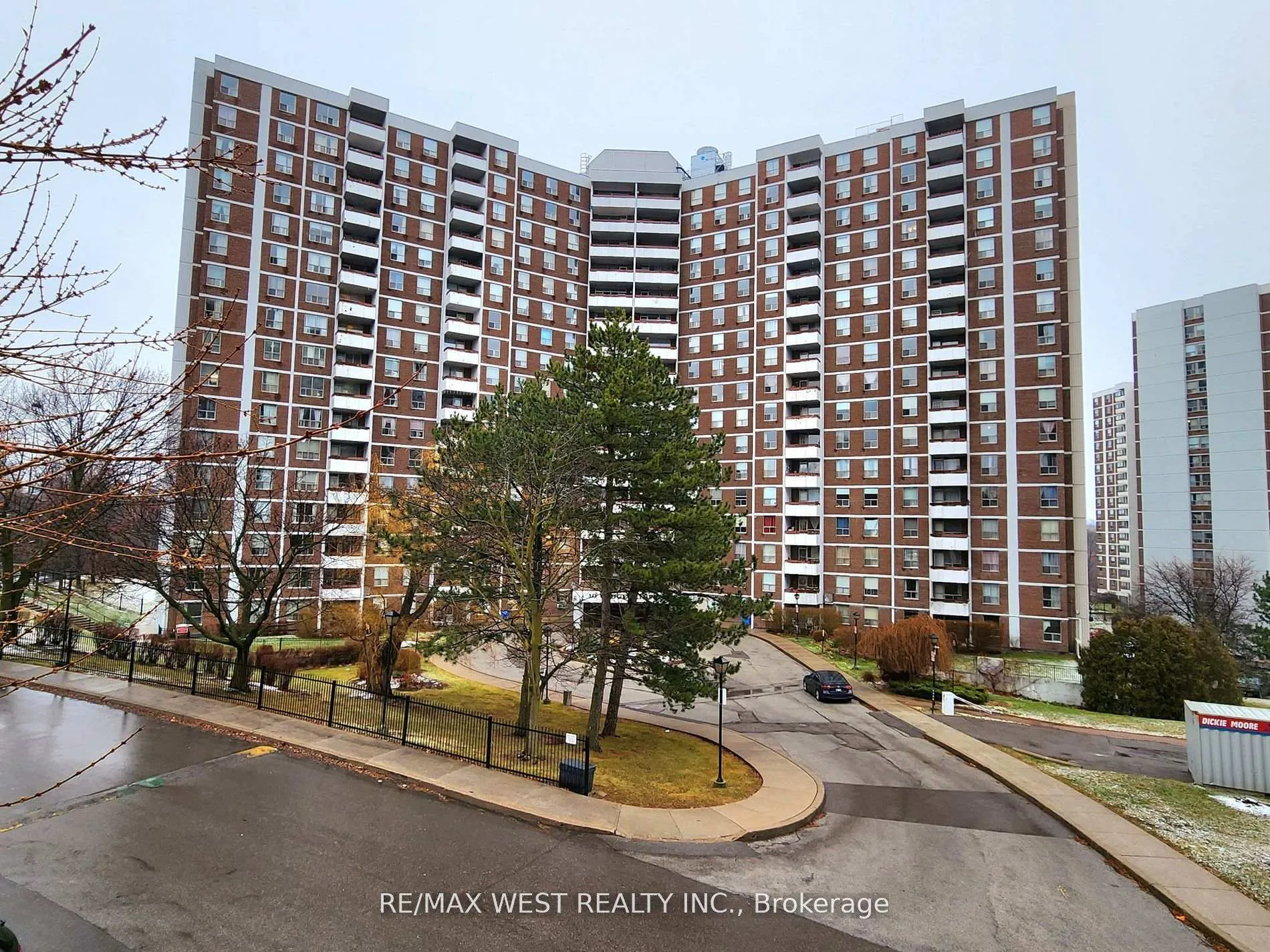 Photo 2 of Unit 1006, 10 Edgecliff Golfway, Toronto, Flemingdon Park — HOMEH