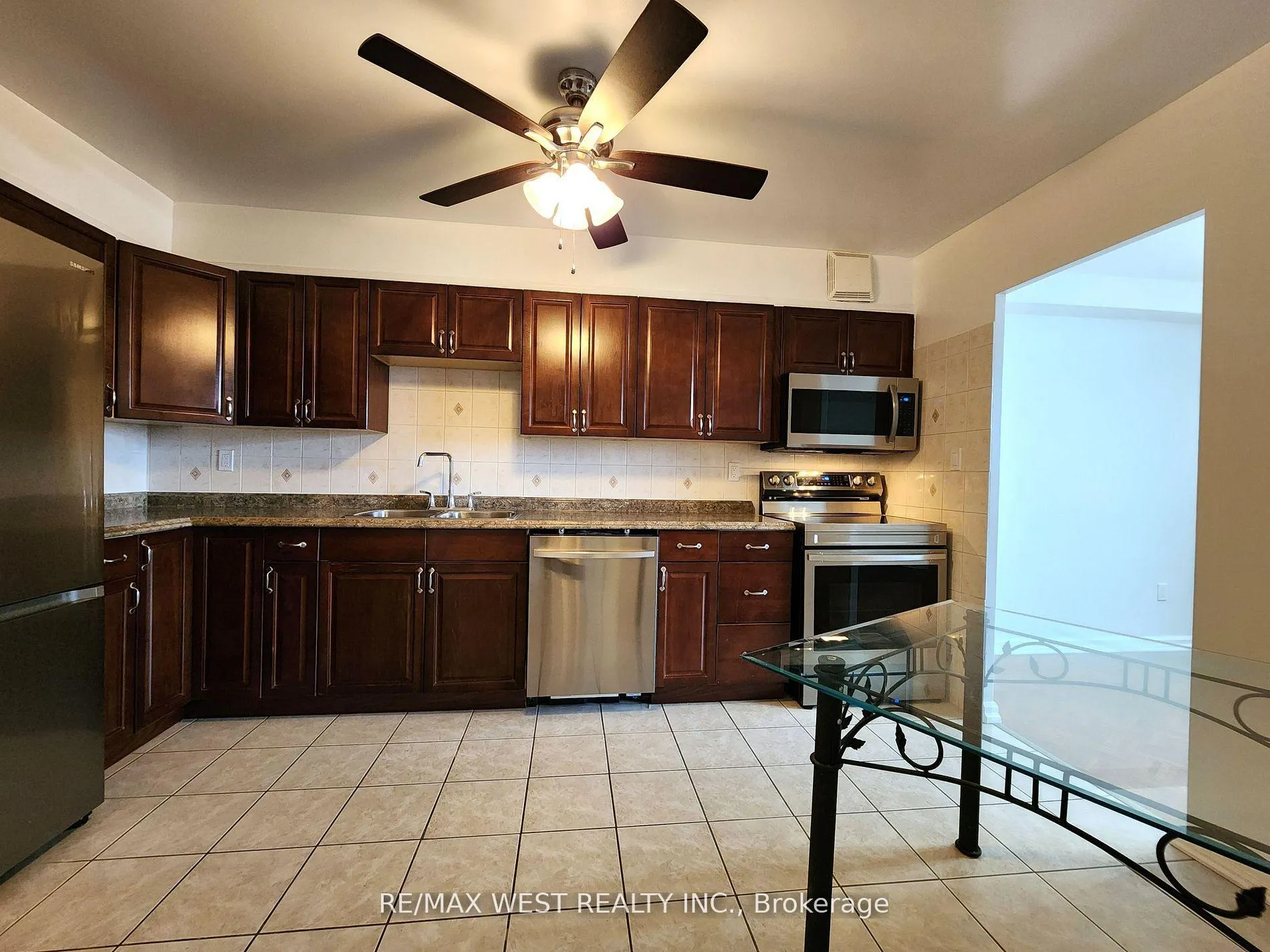 Photo 12 of Unit 1006, 10 Edgecliff Golfway, Toronto, Flemingdon Park — HOMEH