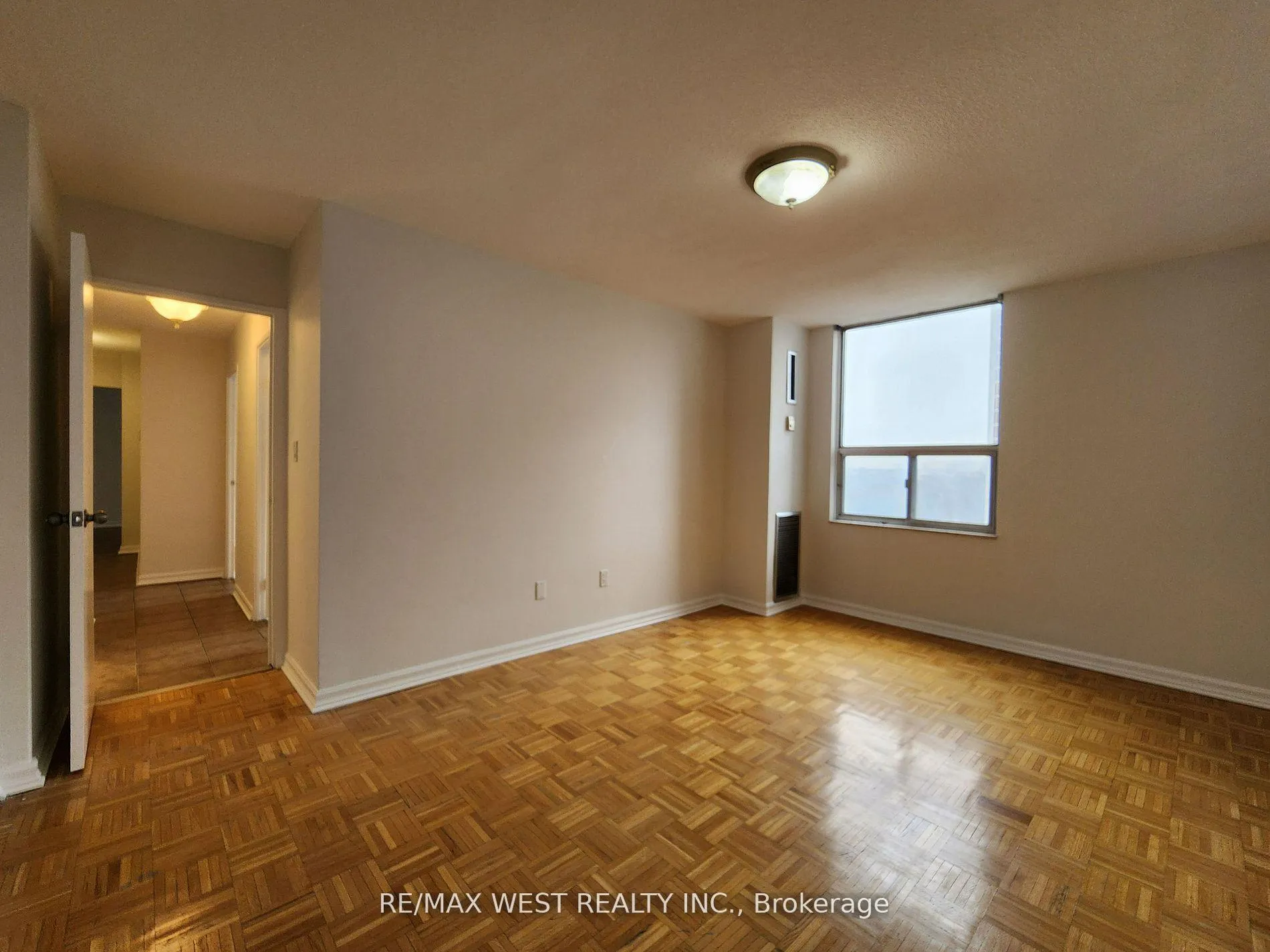 Photo 15 of Unit 1006, 10 Edgecliff Golfway, Toronto, Flemingdon Park — HOMEH